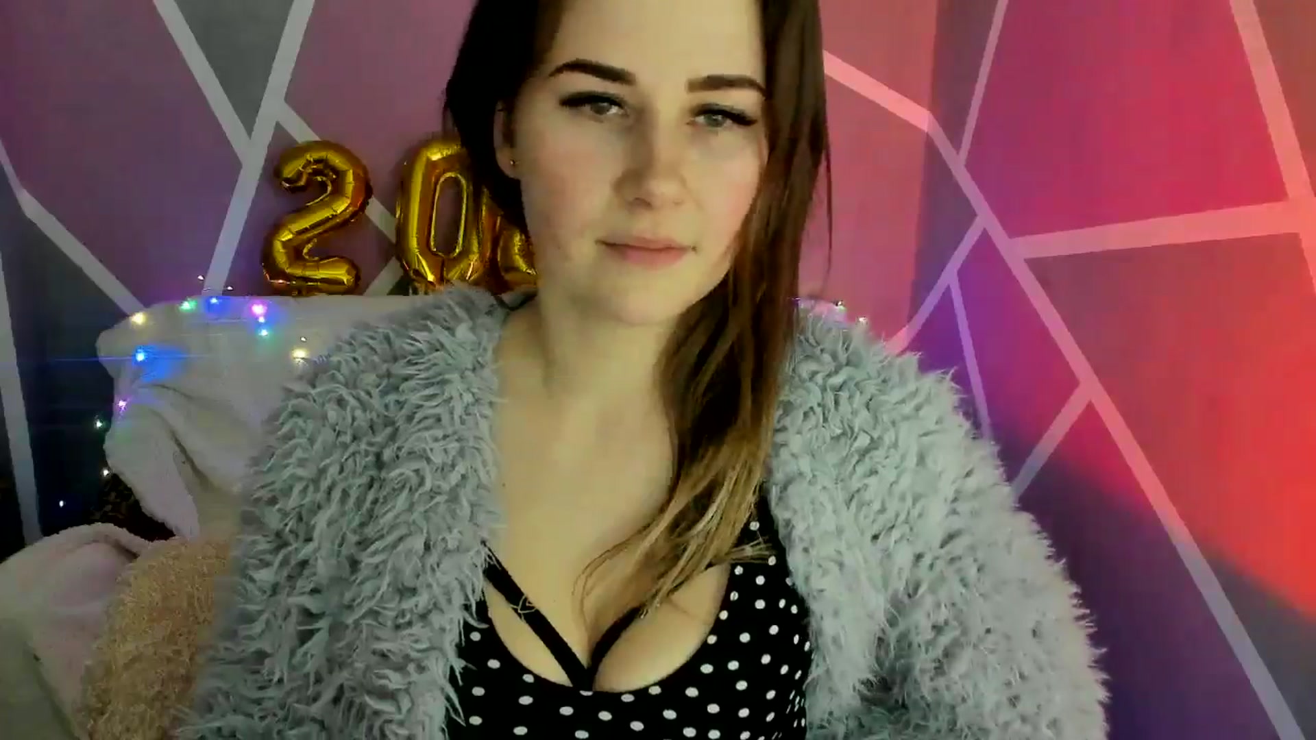 Gallery image thumbnail from Sexy_Ukr's myfreecams stream on, 02/06/2025, 18:30 image 16 of 20