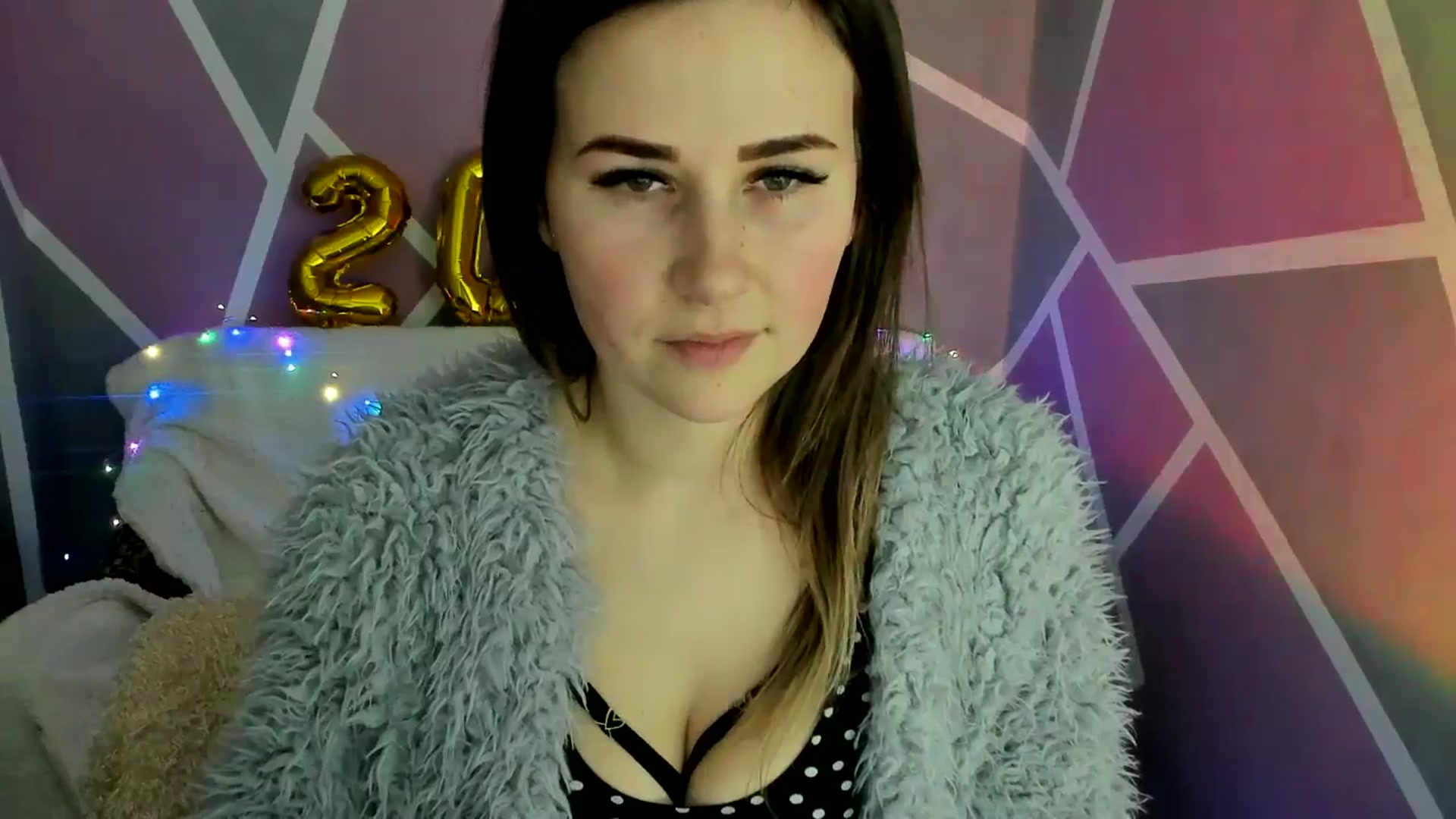 Gallery image thumbnail from Sexy_Ukr's myfreecams stream on, 02/06/2025, 18:30 image 18 of 20