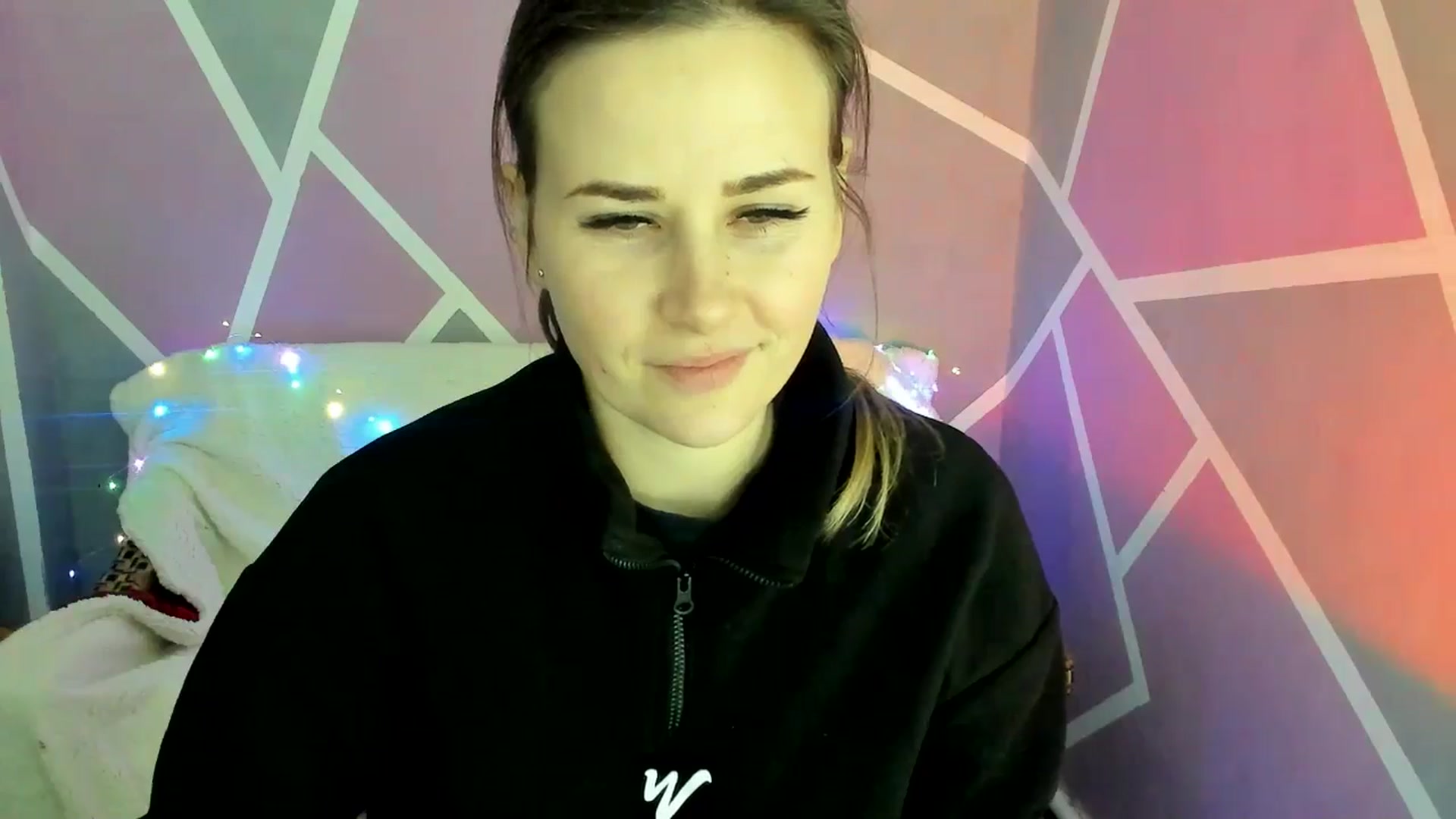 Gallery image thumbnail from Sexy_Ukr's myfreecams stream on, 02/11/2025, 17:49 image 4 of 20