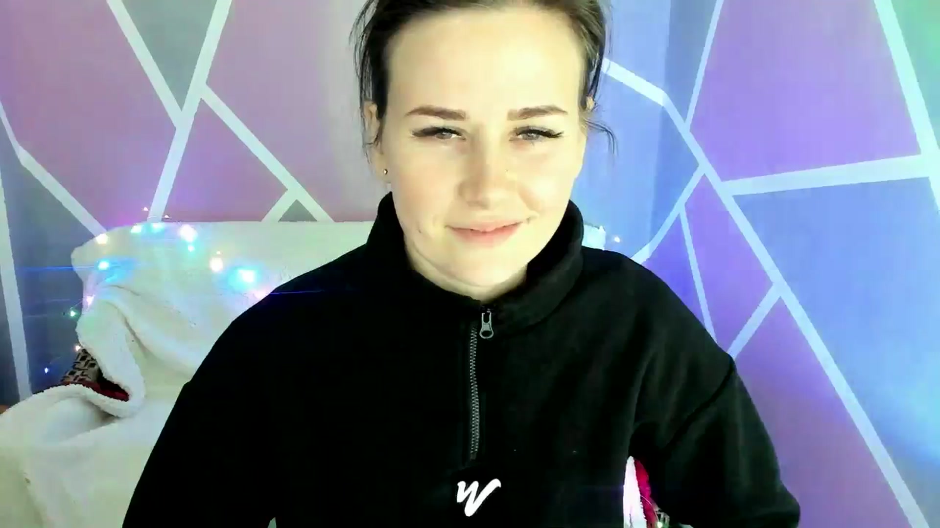 Gallery image thumbnail from Sexy_Ukr's myfreecams stream on, 02/11/2025, 18:26 image 14 of 20