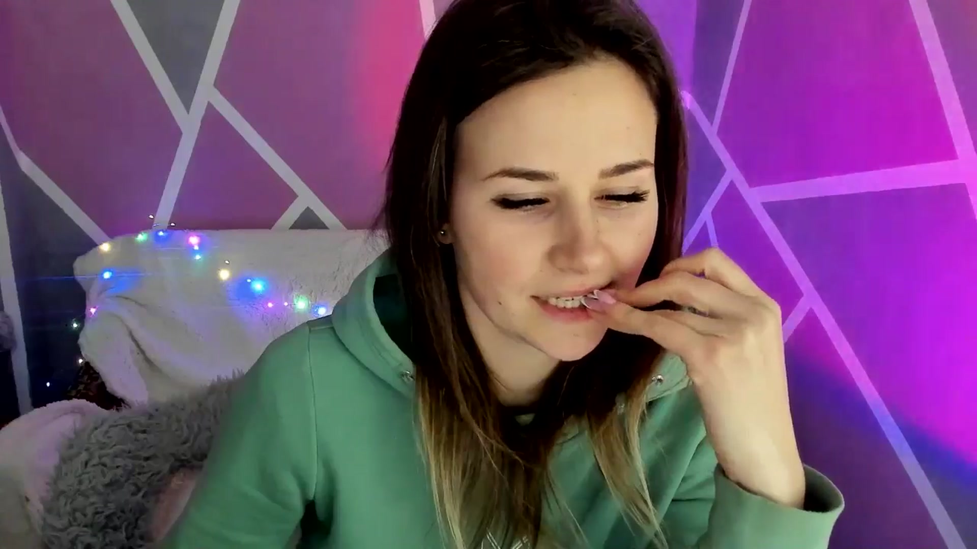 Gallery image thumbnail from Sexy_Ukr's myfreecams stream on, 02/14/2025, 16:54 image 15 of 20