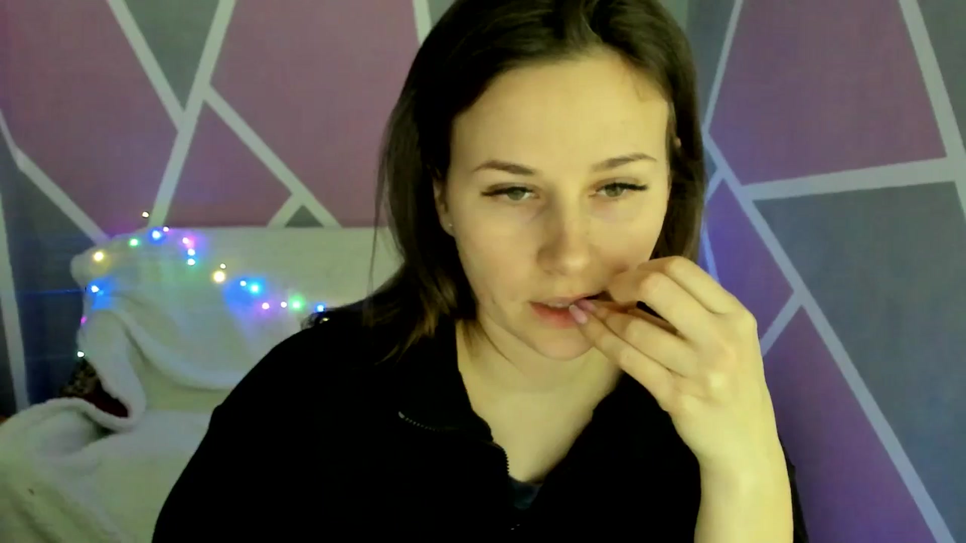 Gallery image thumbnail from Sexy_Ukr's myfreecams stream on, 03/05/2025, 19:07 image 13 of 20