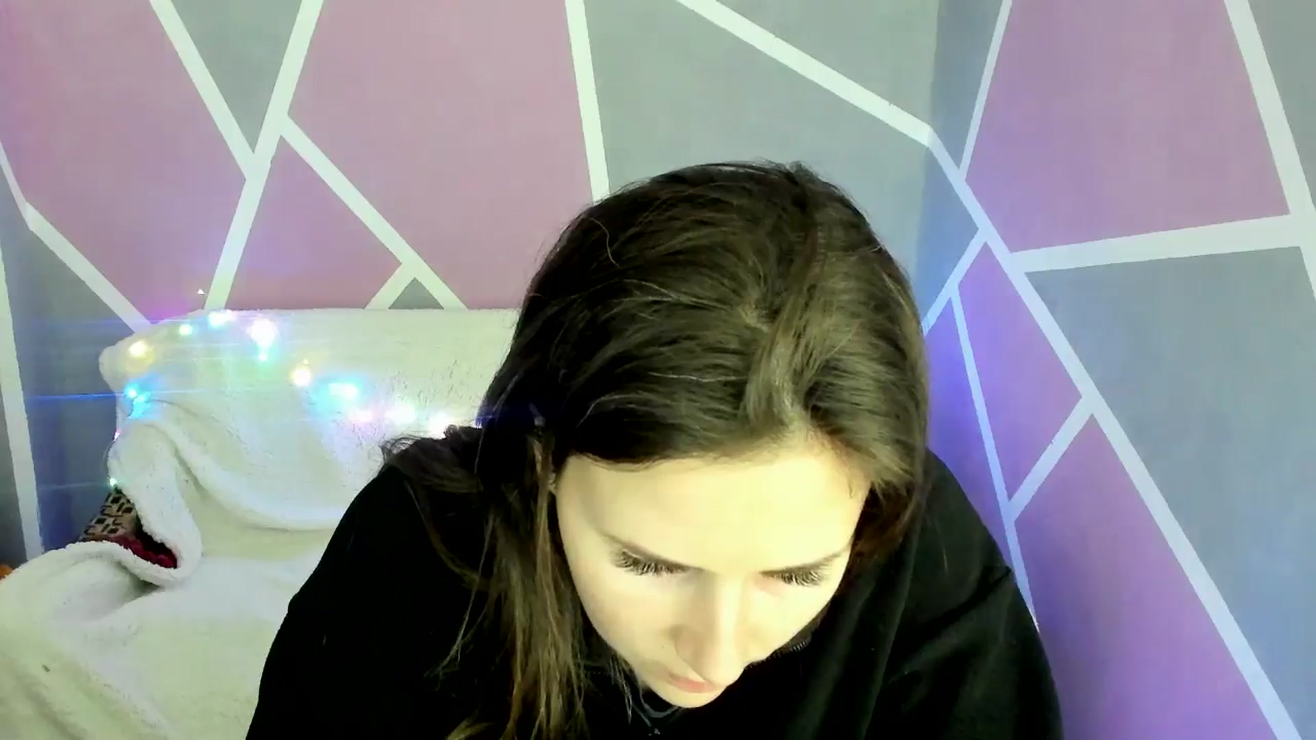 Gallery image thumbnail from Sexy_Ukr's myfreecams stream on, 03/05/2025, 19:07 image 2 of 20