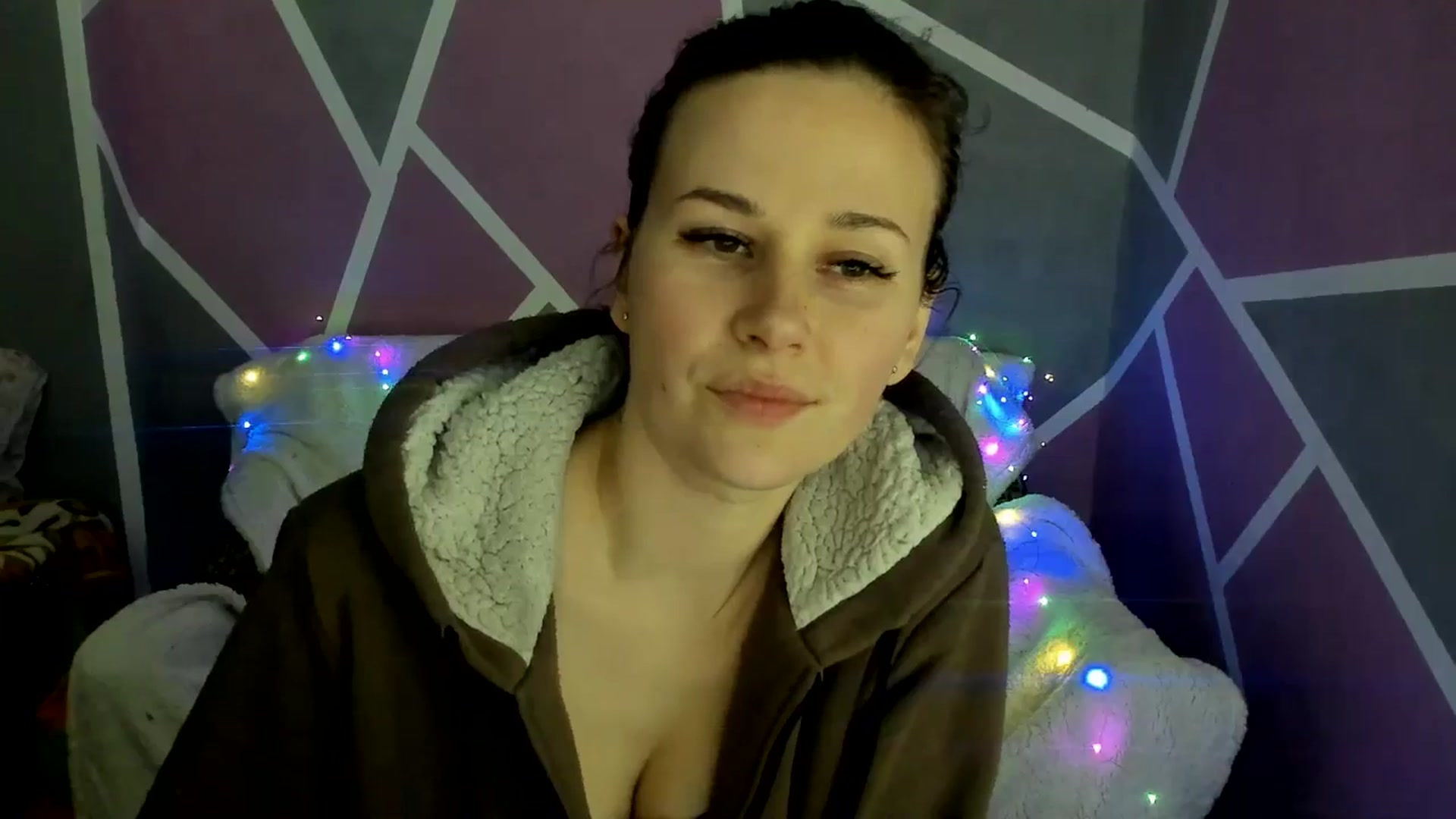 Gallery image thumbnail from Sexy_Ukr's myfreecams stream on, 03/10/2025, 17:11 image 13 of 20