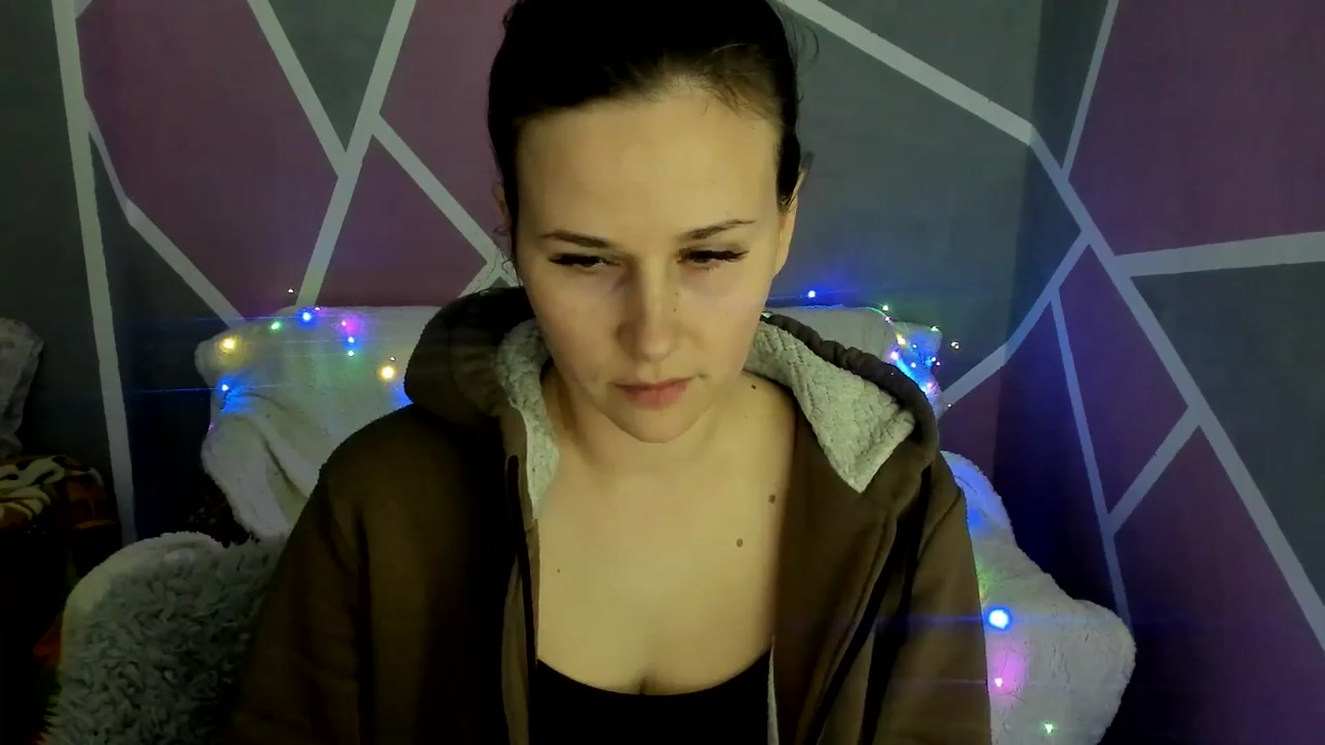 Gallery image thumbnail from Sexy_Ukr's myfreecams stream on, 03/10/2025, 18:05 image 15 of 20