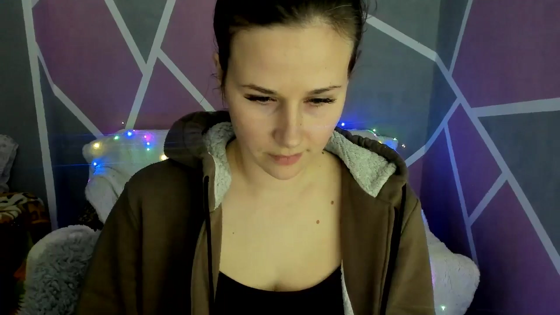Gallery image thumbnail from Sexy_Ukr's myfreecams stream on, 03/10/2025, 18:05 image 16 of 20