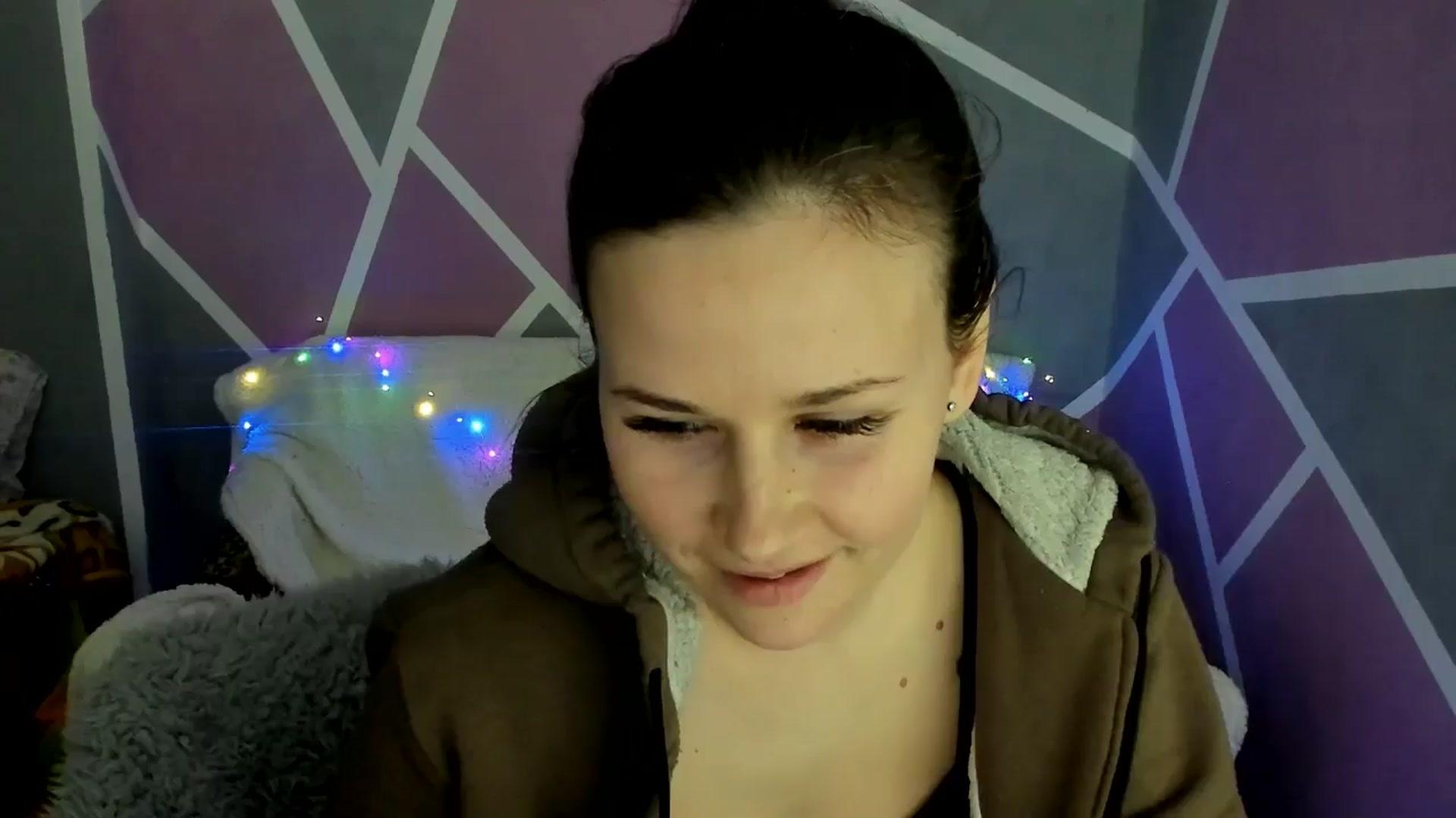 Gallery image thumbnail from Sexy_Ukr's myfreecams stream on, 03/10/2025, 18:05 image 19 of 20
