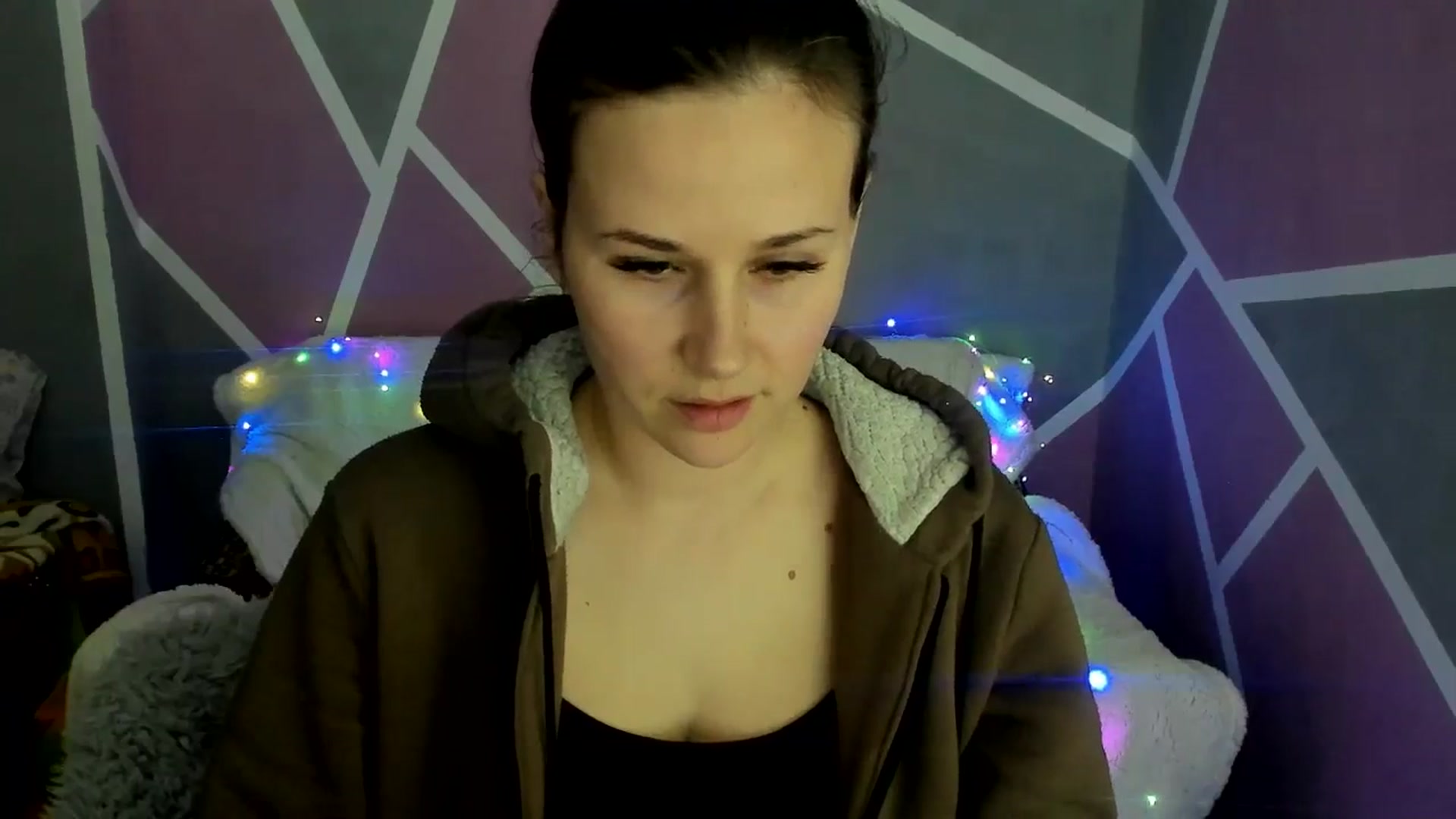 Gallery image thumbnail from Sexy_Ukr's myfreecams stream on, 03/10/2025, 18:05 image 14 of 20