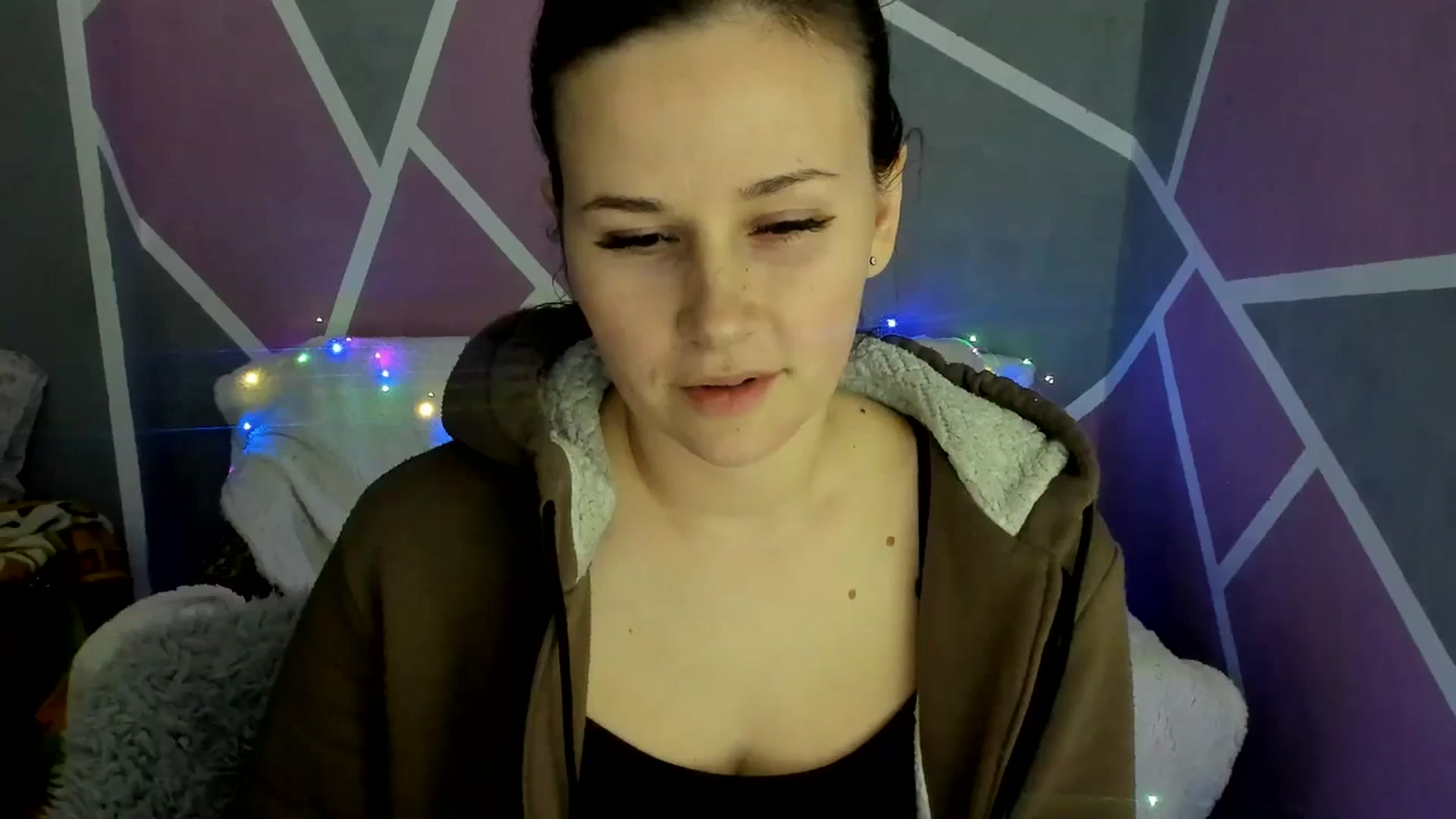 Gallery image thumbnail from Sexy_Ukr's myfreecams stream on, 03/10/2025, 18:05 image 18 of 20