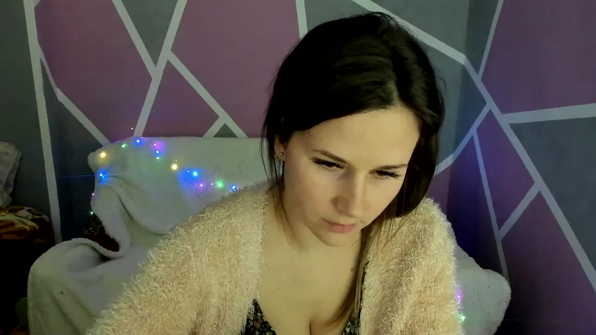 Gallery image thumbnail from Sexy_Ukr's myfreecams stream on, 03/12/2025, 17:29 image 15 of 20