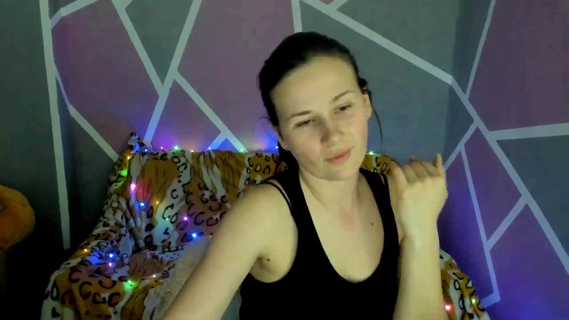 Gallery image thumbnail from Sexy_Ukr's myfreecams stream on, 03/31/2025, 17:36 image 19 of 20