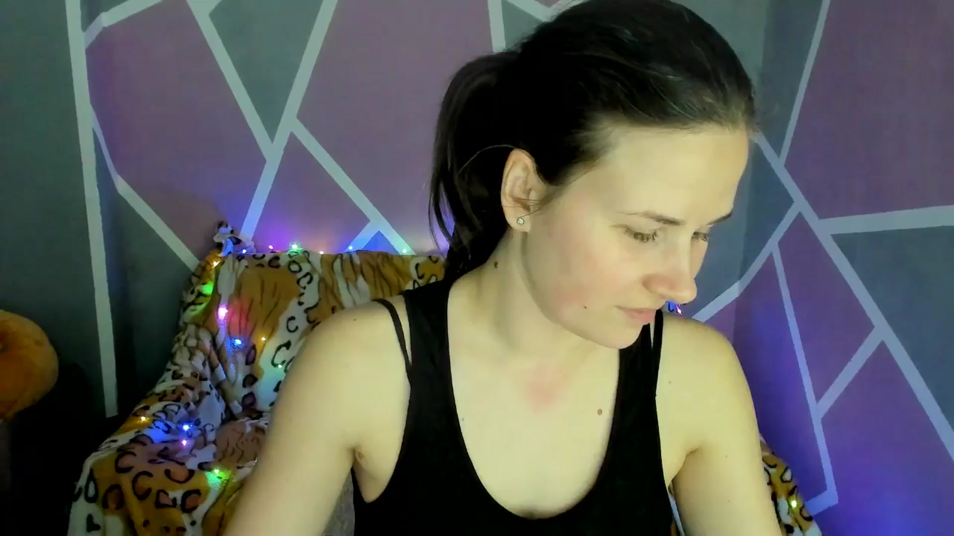 Gallery image thumbnail from Sexy_Ukr's myfreecams stream on, 03/31/2025, 17:36 image 15 of 20