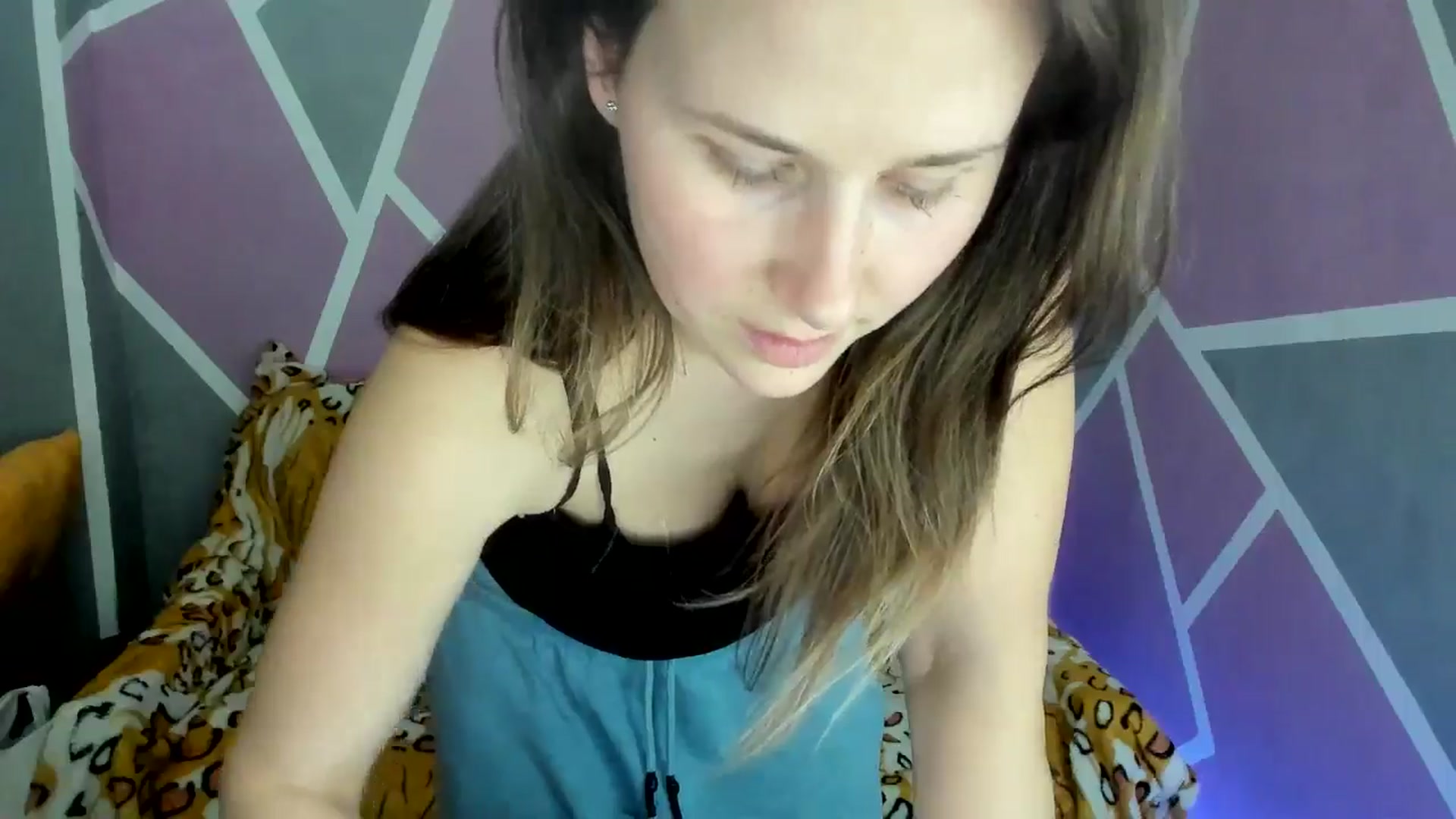 Gallery image thumbnail from Sexy_Ukr's myfreecams stream on, 04/02/2025, 16:00 image 16 of 20