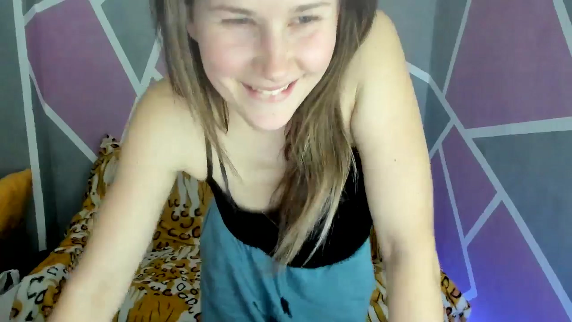 Gallery image thumbnail from Sexy_Ukr's myfreecams stream on, 04/02/2025, 16:00 image 15 of 20