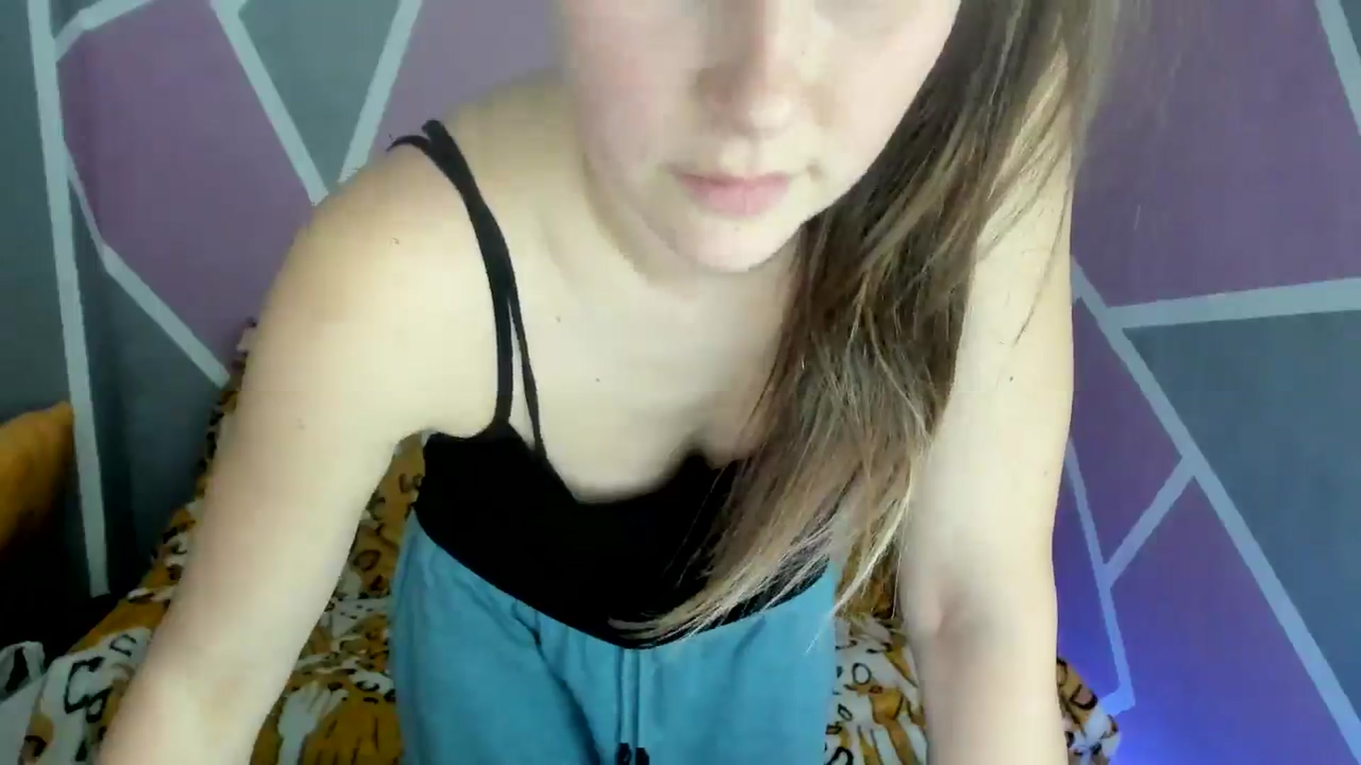 Gallery image thumbnail from Sexy_Ukr's myfreecams stream on, 04/02/2025, 16:00 image 19 of 20