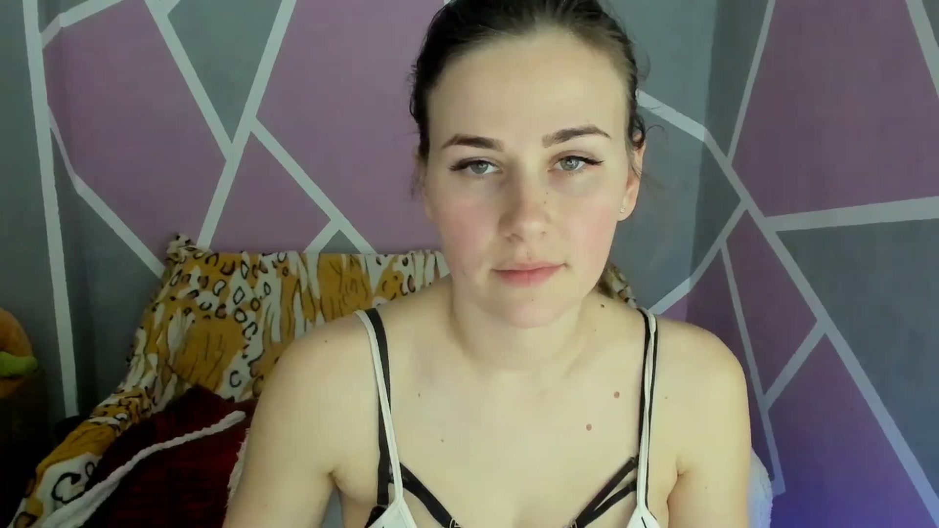 Gallery image thumbnail from Sexy_Ukr's myfreecams stream on, 04/11/2025, 17:12 image 15 of 20