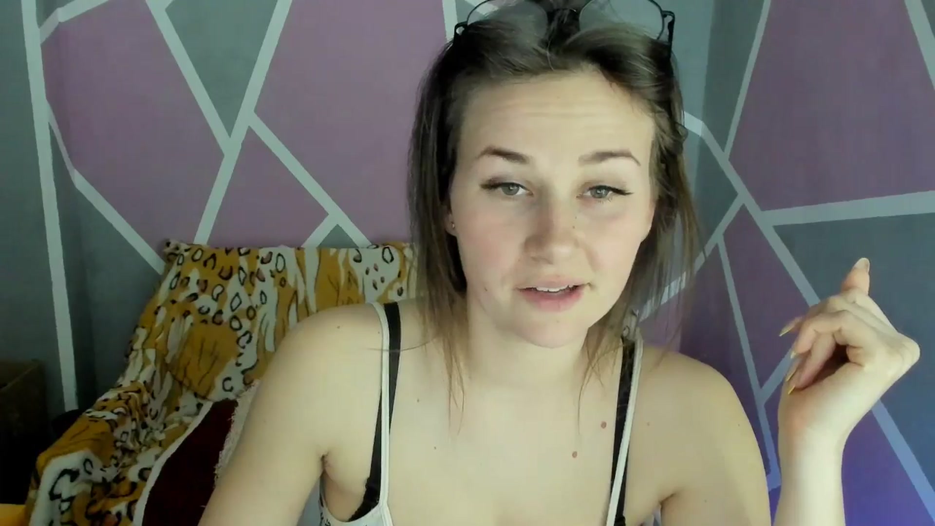 Gallery image thumbnail from Sexy_Ukr's myfreecams stream on, 04/18/2025, 17:40 image 5 of 20