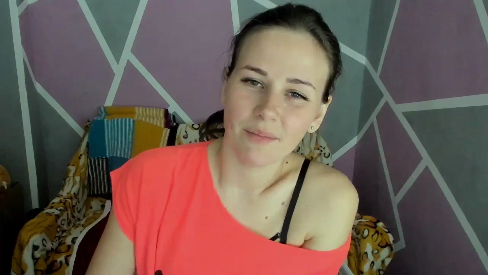 Gallery image thumbnail from Sexy_Ukr's myfreecams stream on, 04/26/2025, 17:46 image 9 of 20
