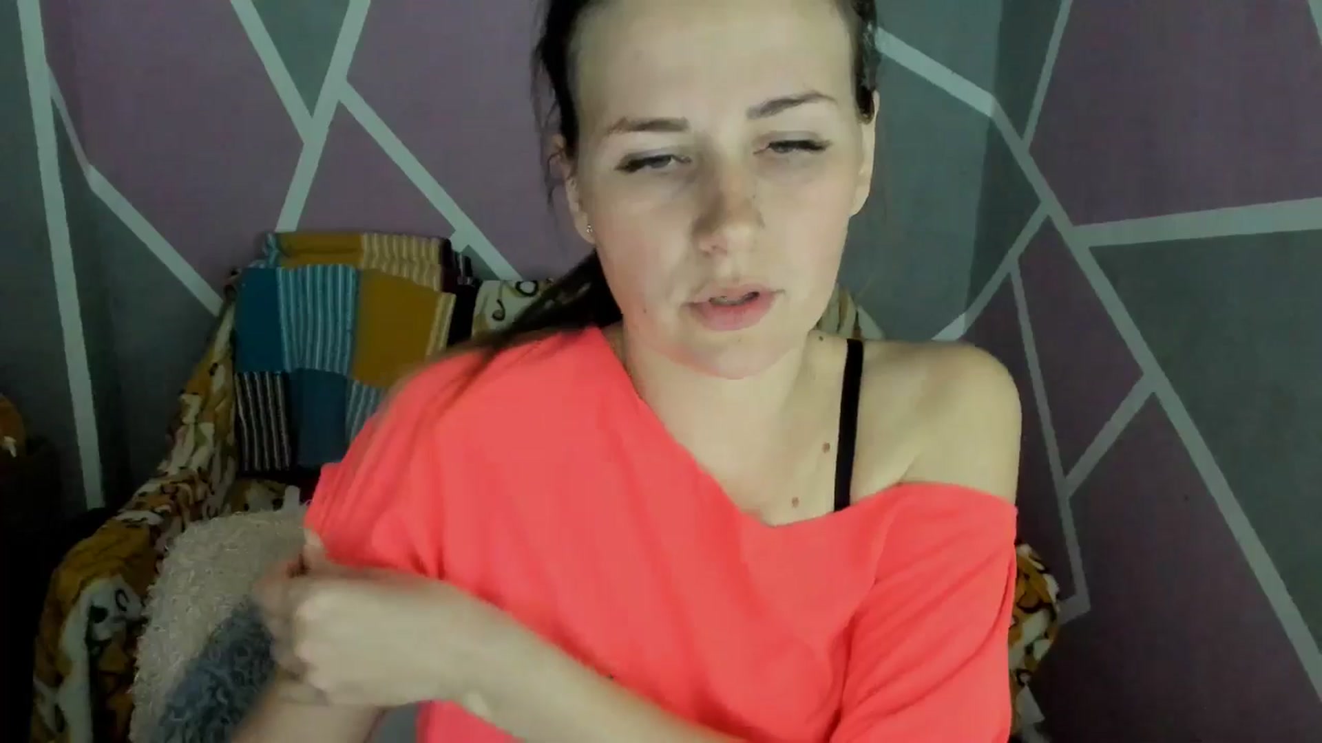 Gallery image thumbnail from Sexy_Ukr's myfreecams stream on, 04/26/2025, 17:46 image 14 of 20