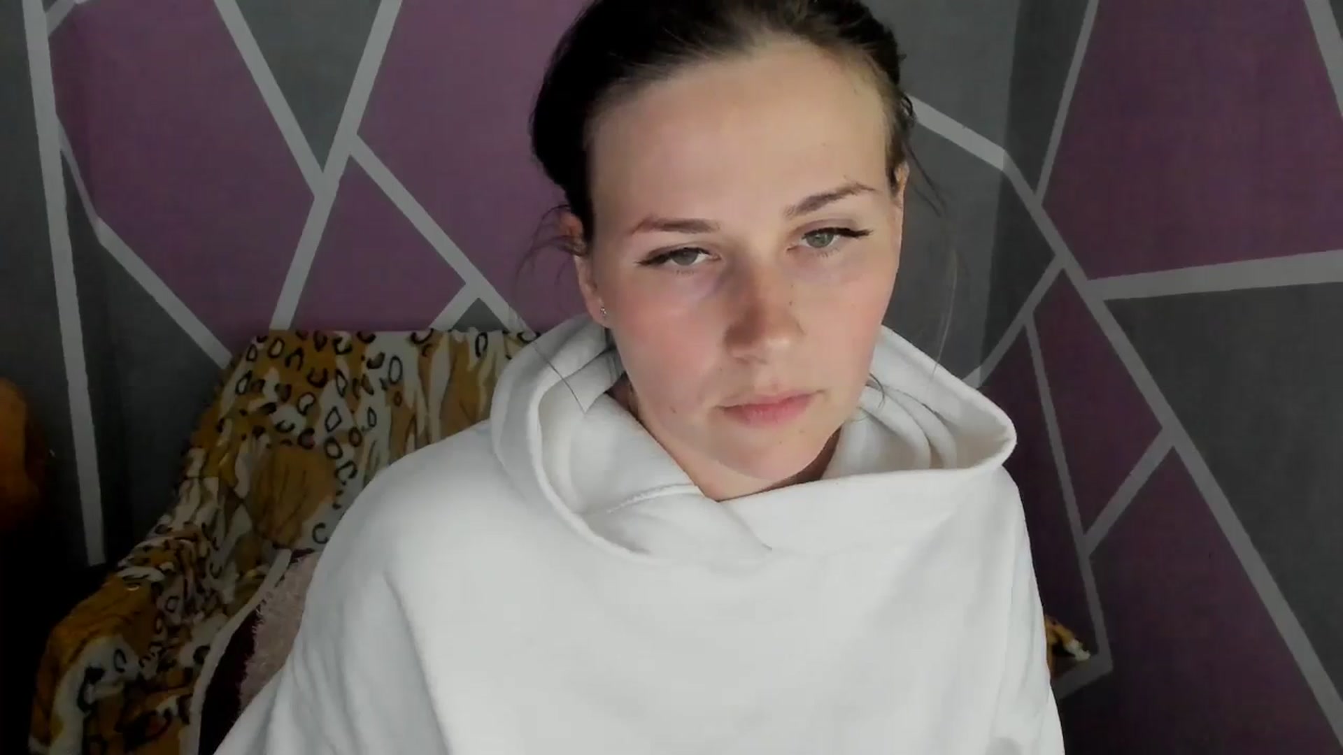 Gallery image thumbnail from Sexy_Ukr's myfreecams stream on, 05/02/2025, 18:38 image 12 of 20