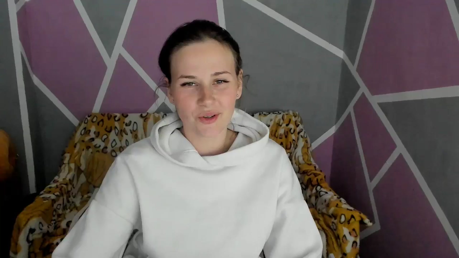 Gallery image thumbnail from Sexy_Ukr's myfreecams stream on, 05/02/2025, 18:38 image 16 of 20