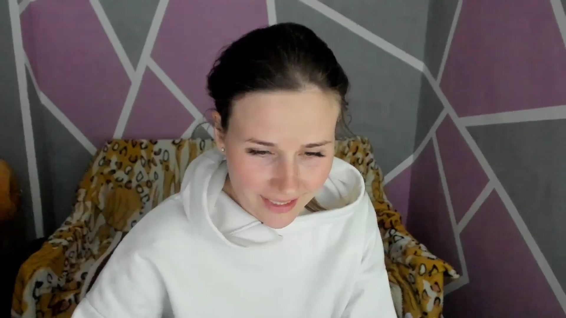 Gallery image thumbnail from Sexy_Ukr's myfreecams stream on, 05/02/2025, 18:38 image 3 of 20