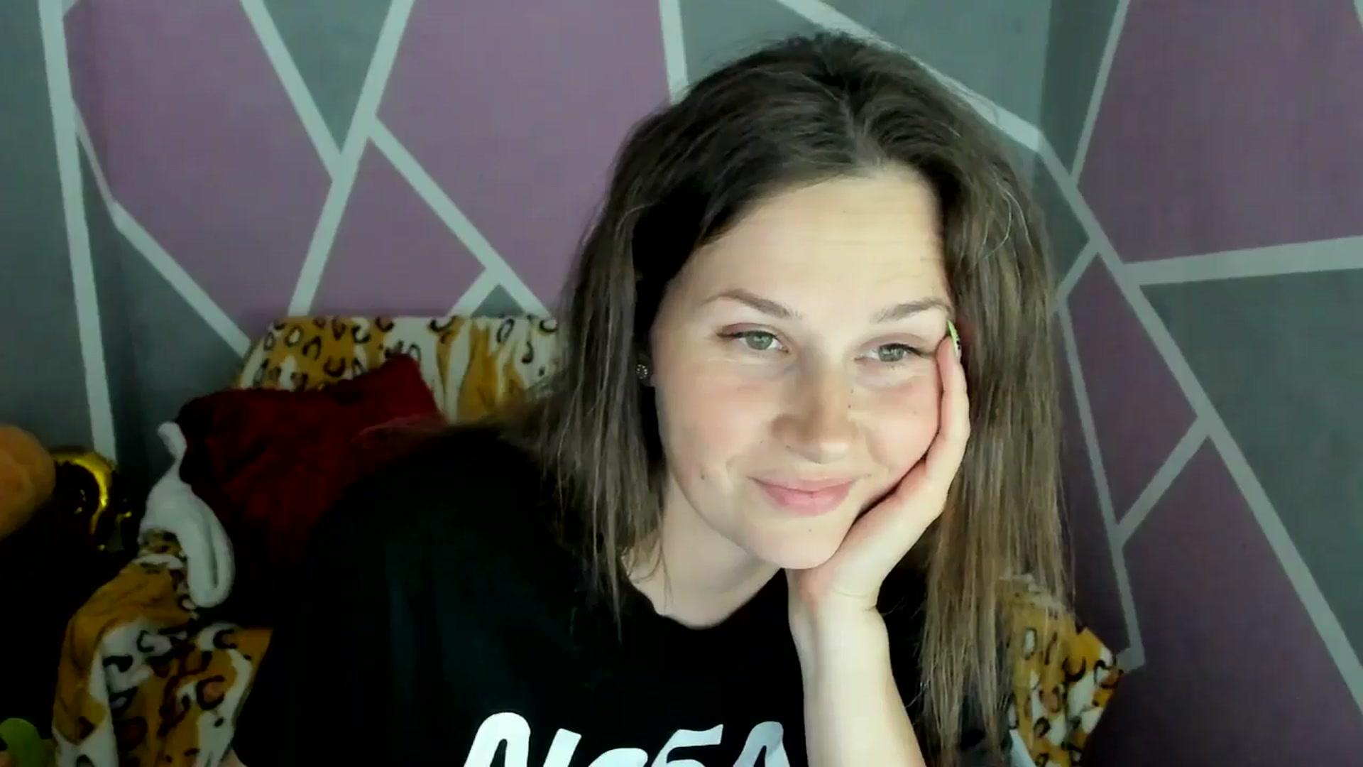 Gallery image thumbnail from Sexy_Ukr's myfreecams stream on, 06/26/2025, 17:38 image 17 of 20