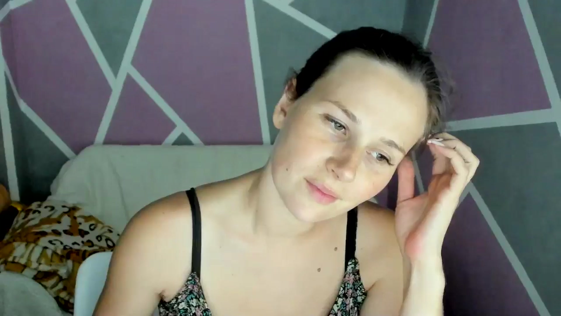 Gallery image thumbnail from Sexy_Ukr's myfreecams stream on, 08/11/2025, 17:51 image 9 of 20