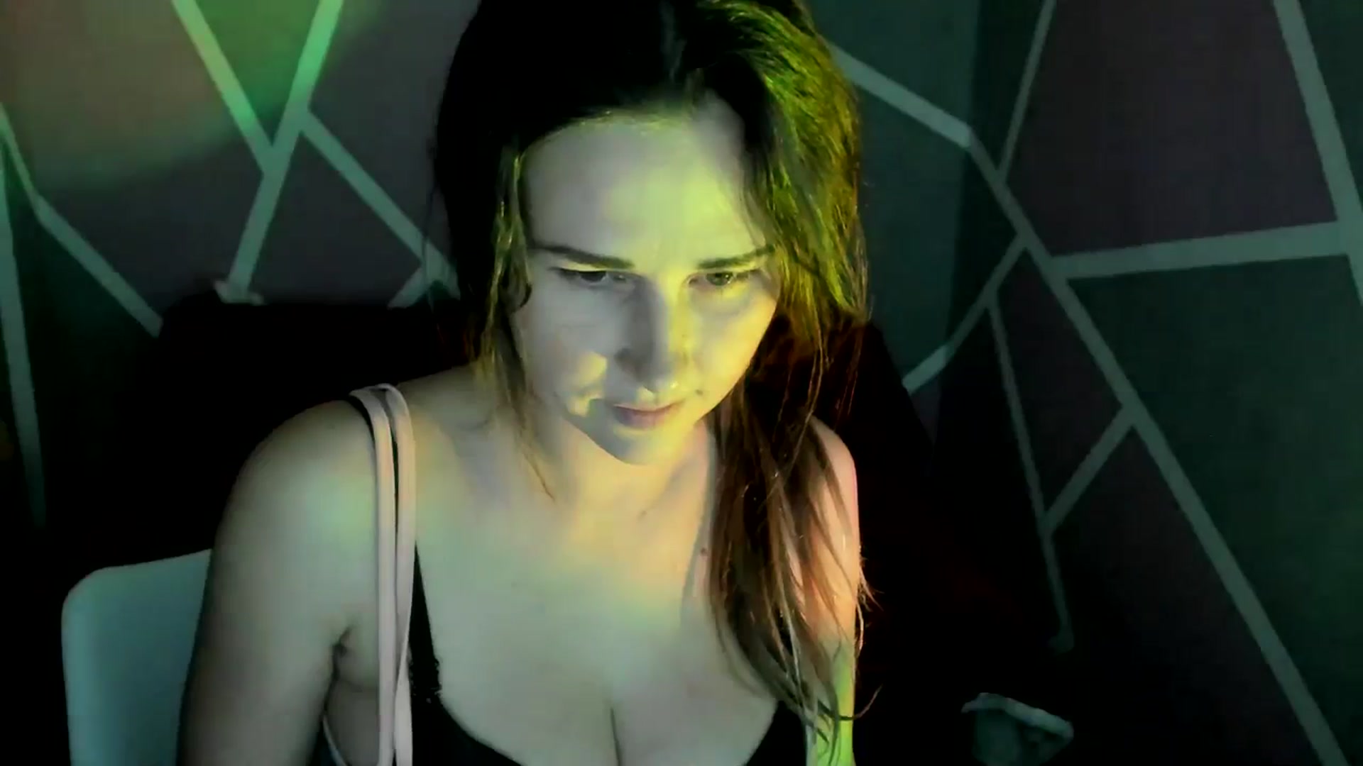 Gallery image thumbnail from Sexy_Ukr's myfreecams stream on, 12/12/2025, 19:01 image 15 of 20