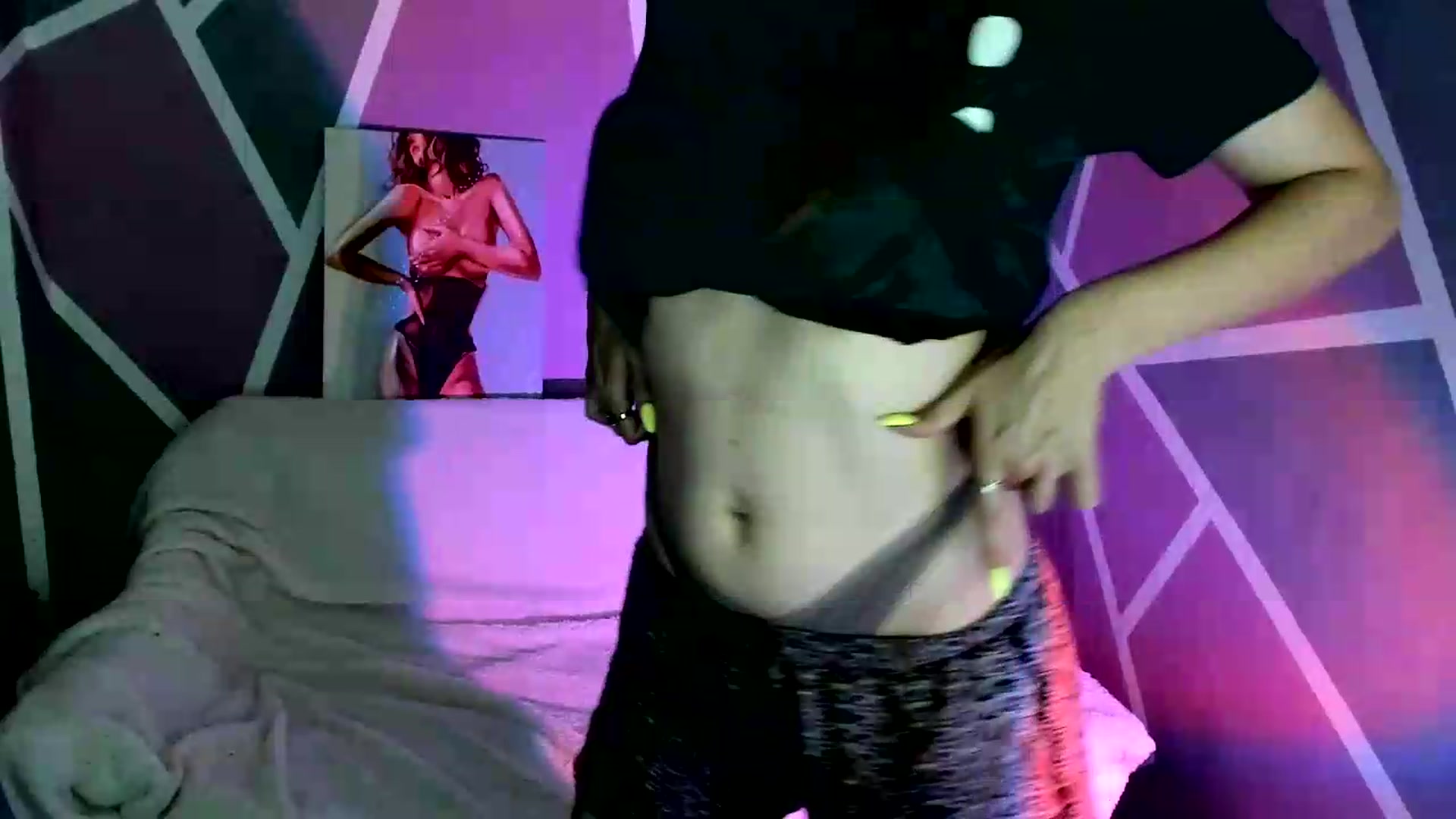 Gallery image thumbnail from Sexy_Ukr's myfreecams stream on, 07/06/2026, 20:10 image 18 of 20
