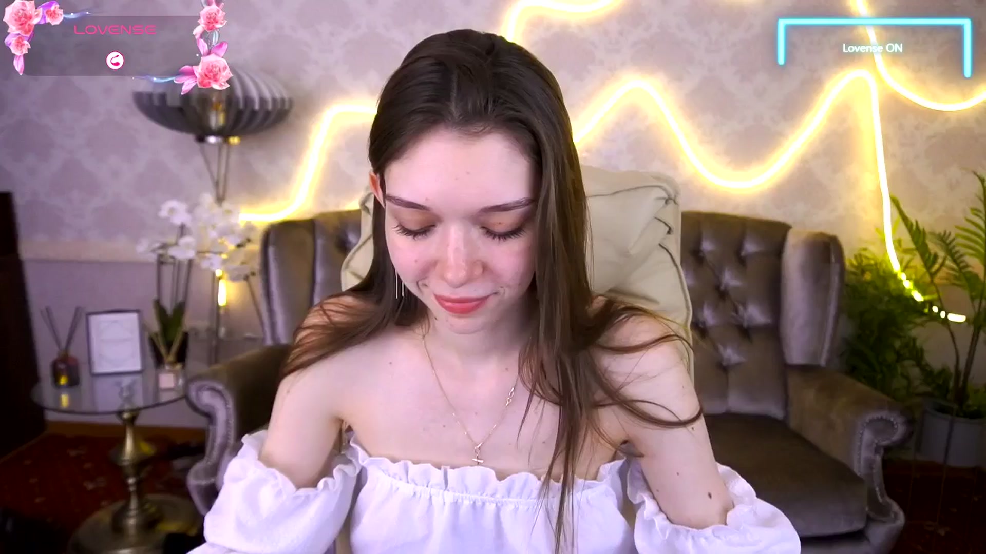 Gallery image thumbnail from Sexy_X_Cherry's myfreecams stream on, 06/15/2025, 16:33 image 16 of 20