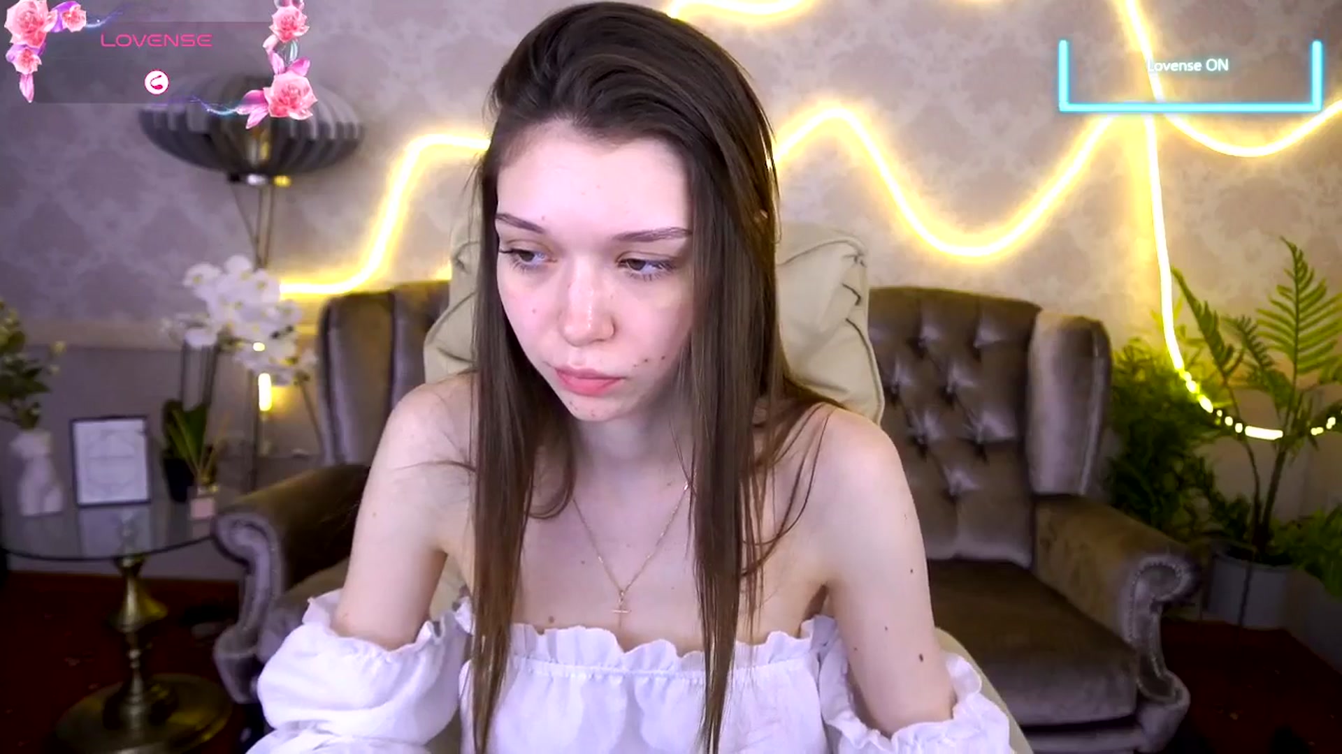 Gallery image thumbnail from Sexy_X_Cherry's myfreecams stream on, 06/18/2025, 09:55 image 18 of 20