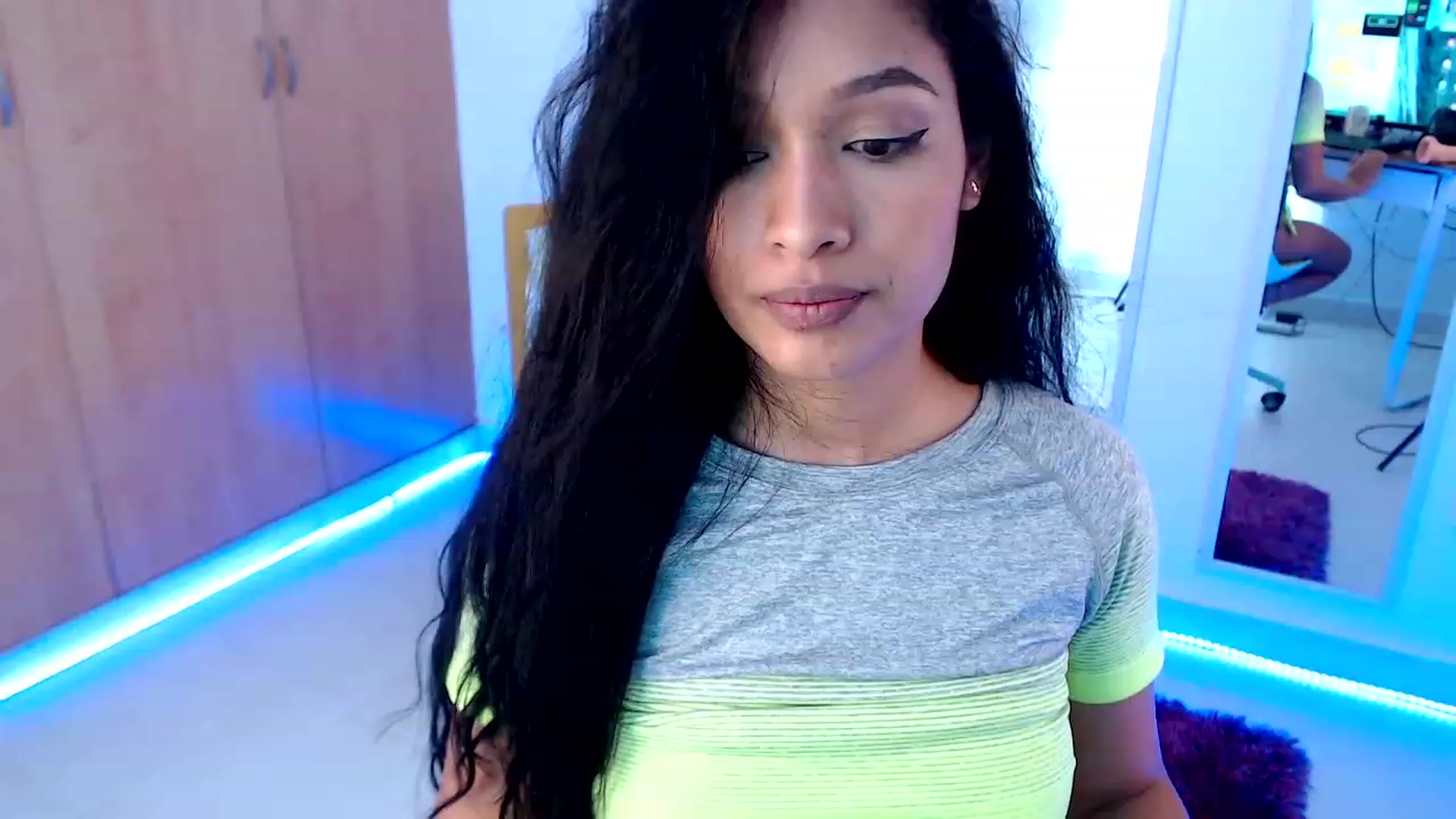Gallery image thumbnail from Sexy_latina69's myfreecams stream on, 06/21/2023, 15:38 image 16 of 20