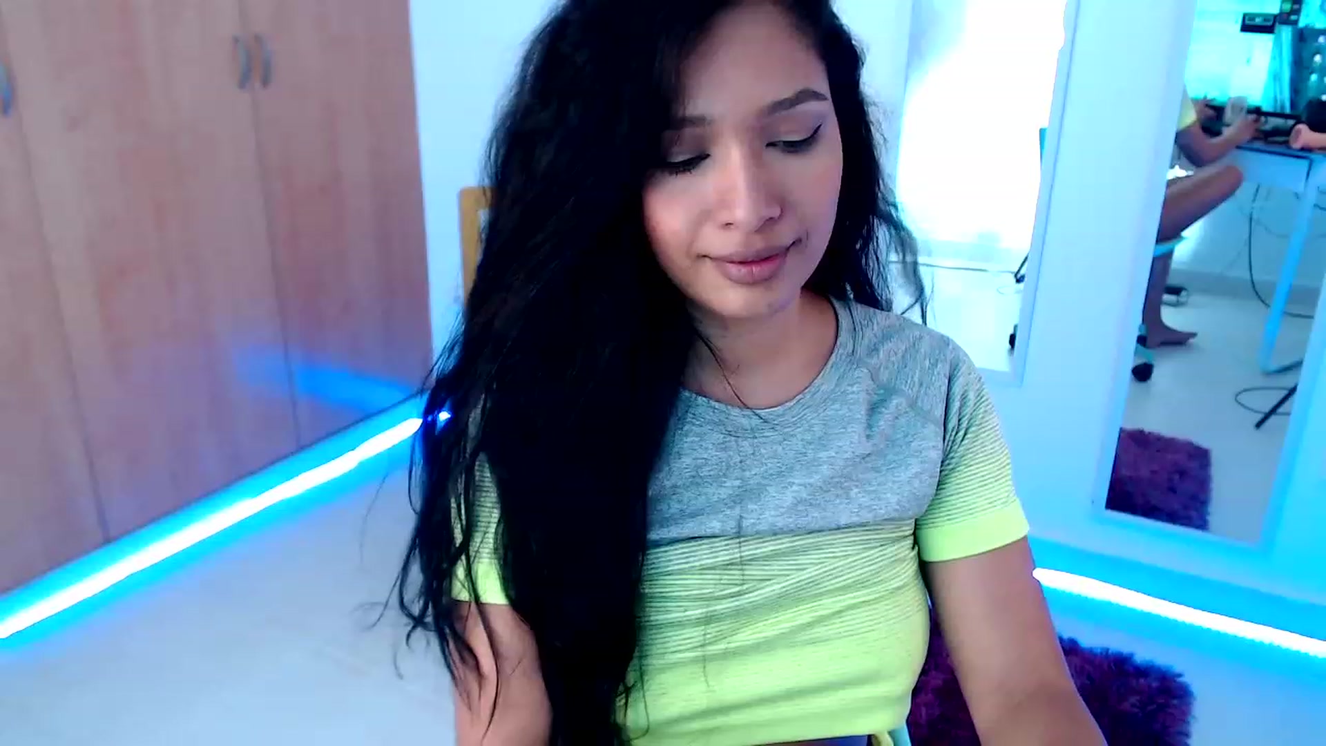 Gallery image thumbnail from Sexy_latina69's myfreecams stream on, 06/21/2023, 15:38 image 7 of 20
