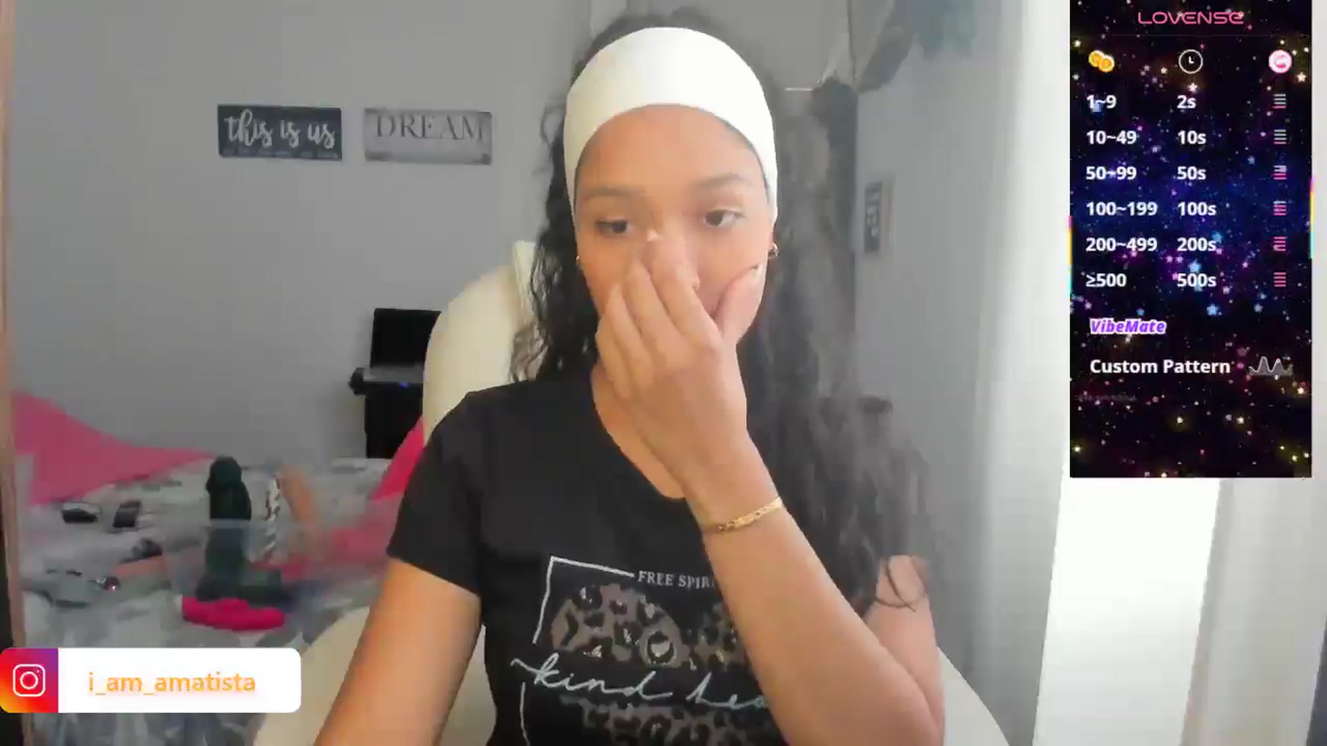 Gallery image thumbnail from Sexy_latina69's myfreecams stream on, 03/03/2025, 15:11 image 4 of 20