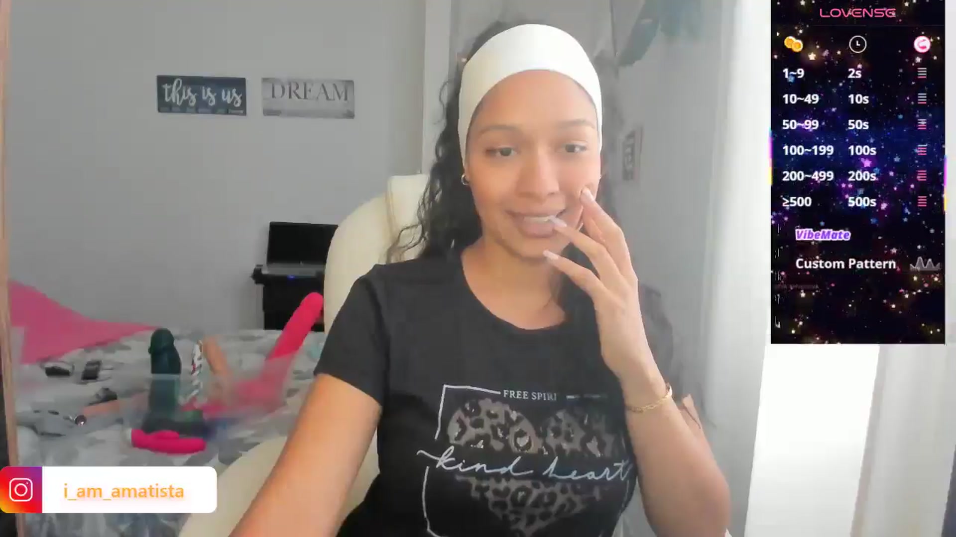 Gallery image thumbnail from Sexy_latina69's myfreecams stream on, 03/03/2025, 15:11 image 8 of 20