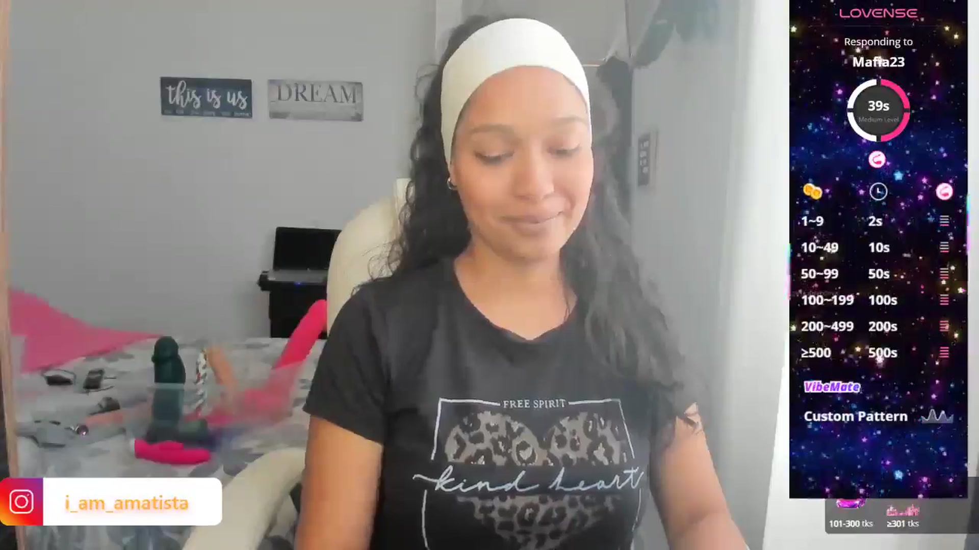 Gallery image thumbnail from Sexy_latina69's myfreecams stream on, 03/03/2025, 15:11 image 13 of 20