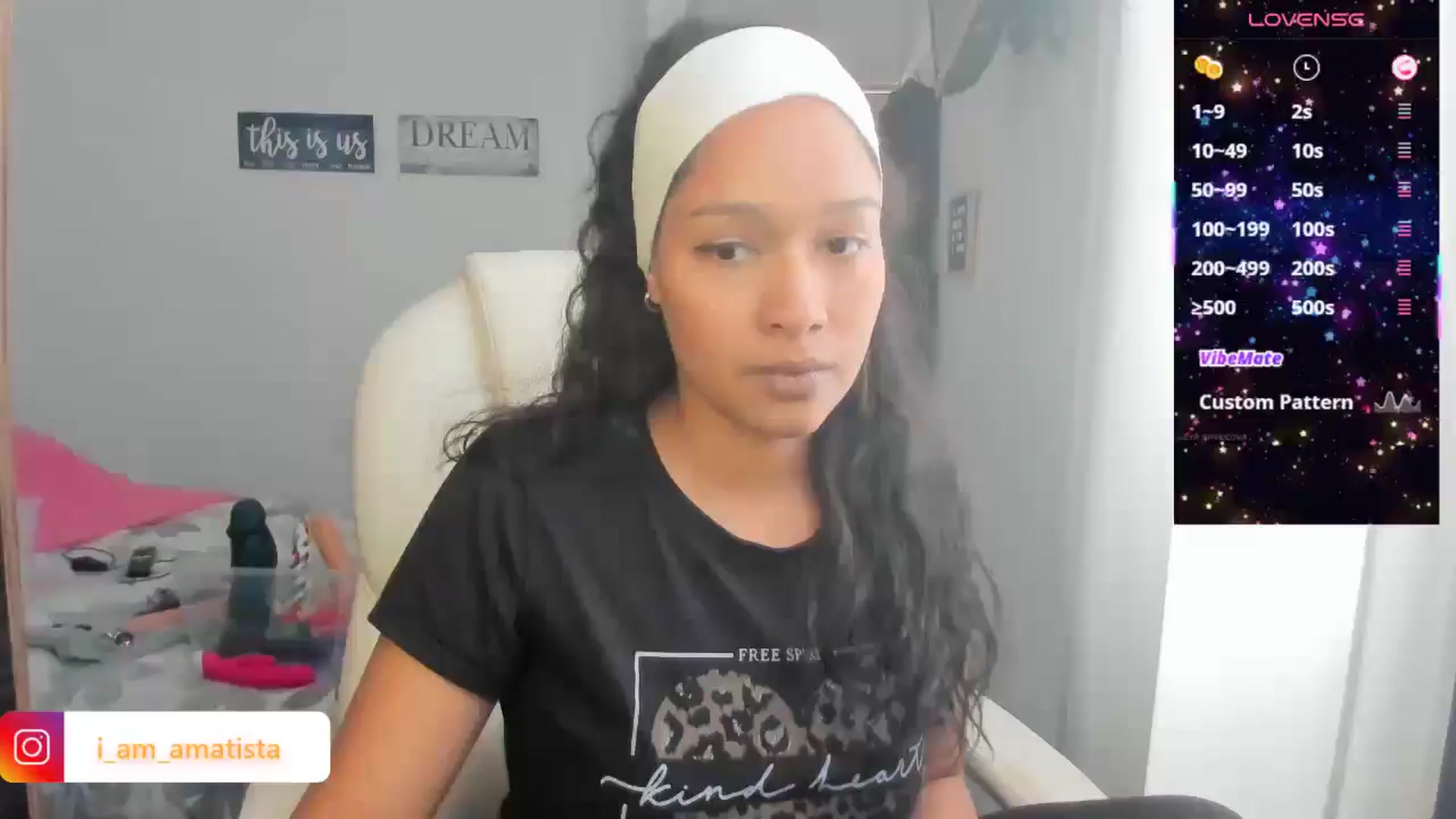 Gallery image thumbnail from Sexy_latina69's myfreecams stream on, 03/03/2025, 16:03 image 12 of 20