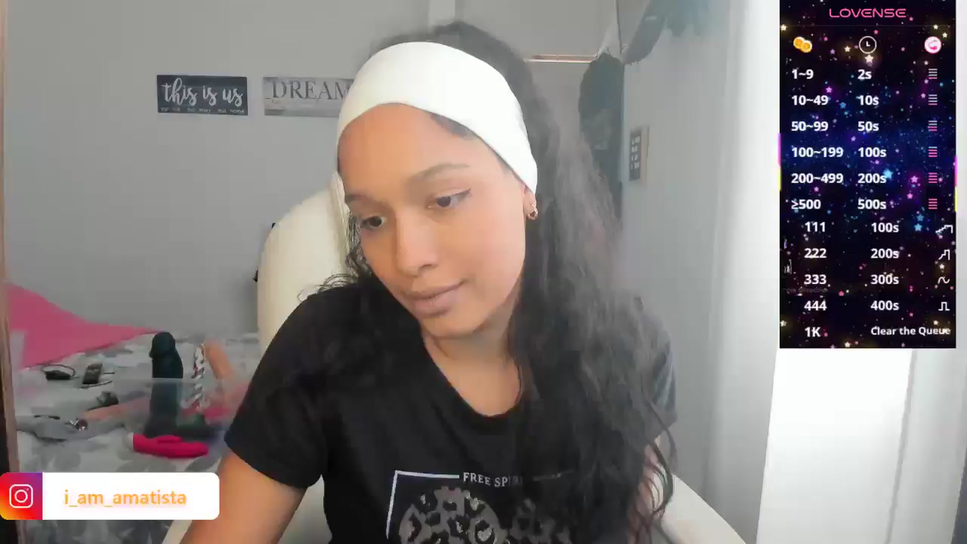 Gallery image thumbnail from Sexy_latina69's myfreecams stream on, 03/03/2025, 16:03 image 19 of 20