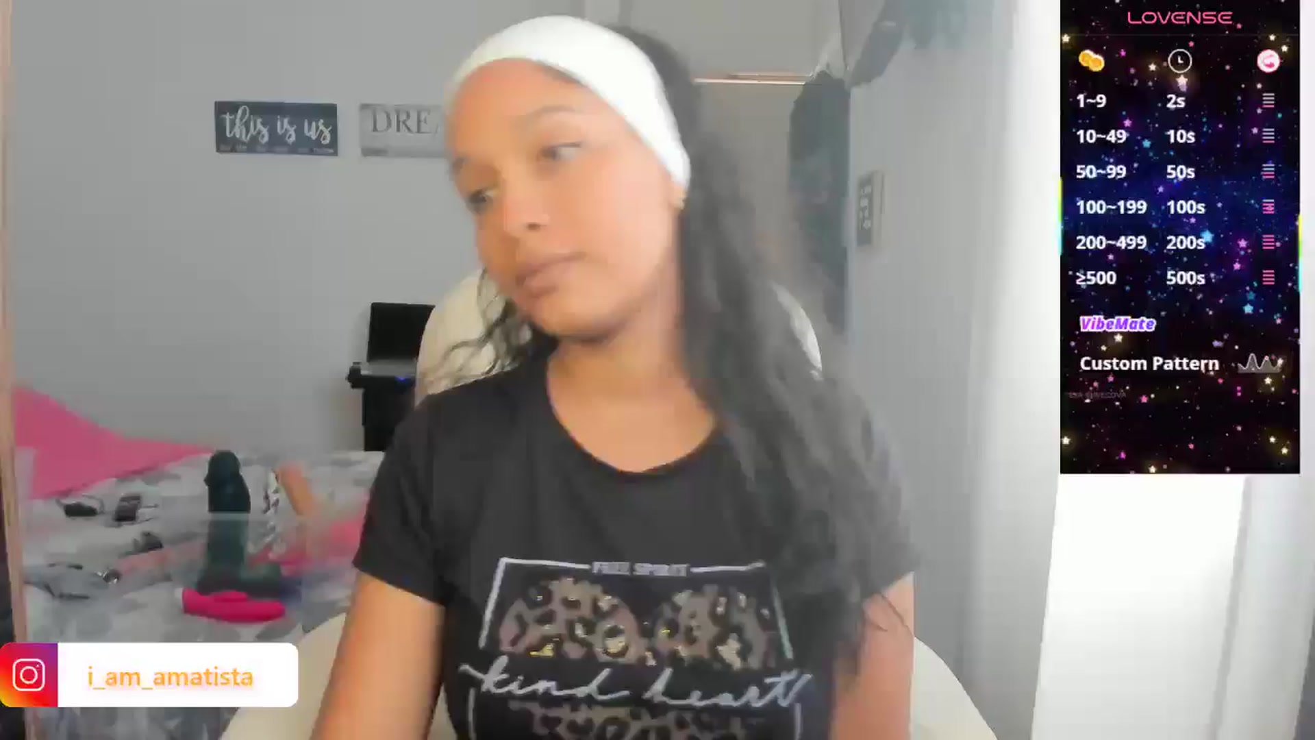 Gallery image thumbnail from Sexy_latina69's myfreecams stream on, 03/03/2025, 16:03 image 3 of 20