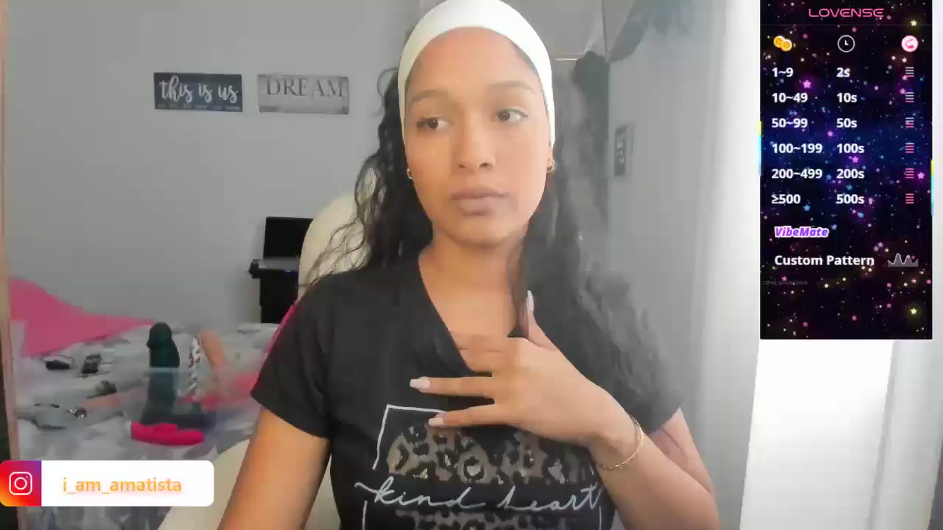 Gallery image thumbnail from Sexy_latina69's myfreecams stream on, 03/03/2025, 16:03 image 4 of 20