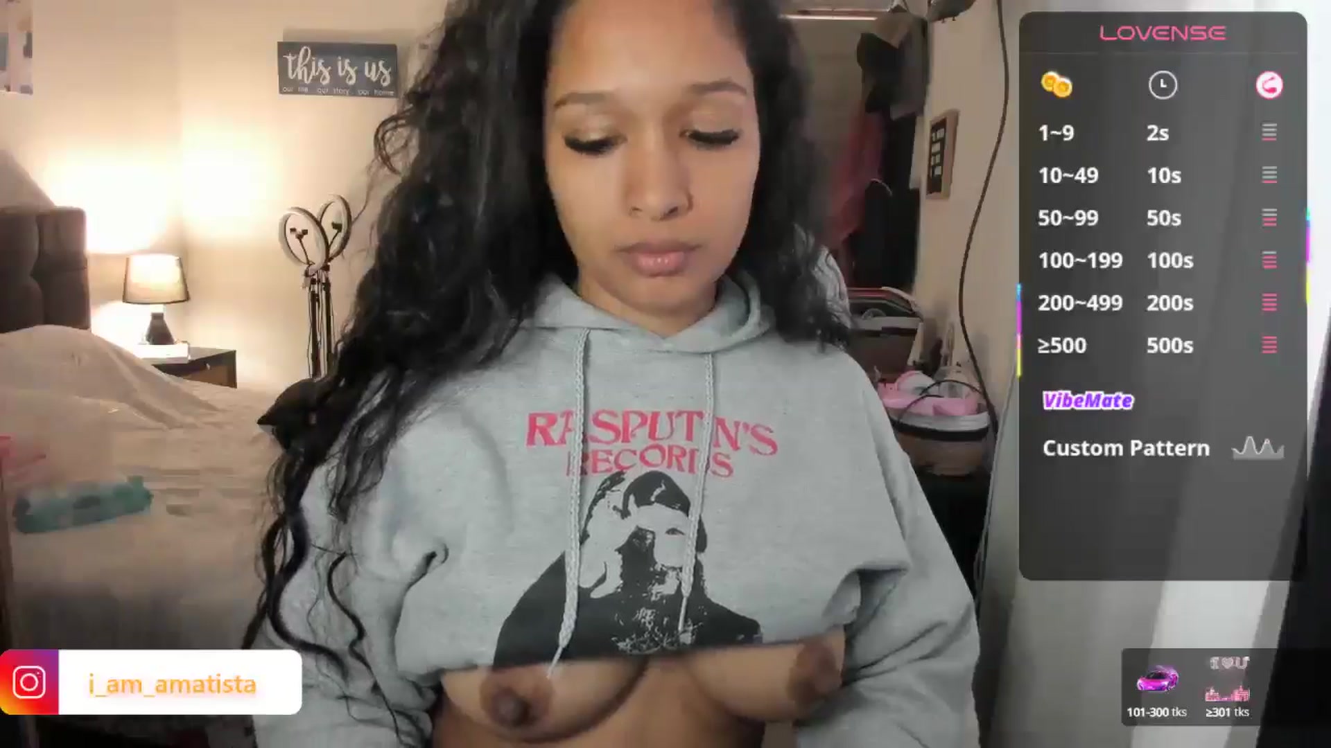 Gallery image thumbnail from Sexy_latina69's myfreecams stream on, 04/17/2025, 13:26 image 4 of 20
