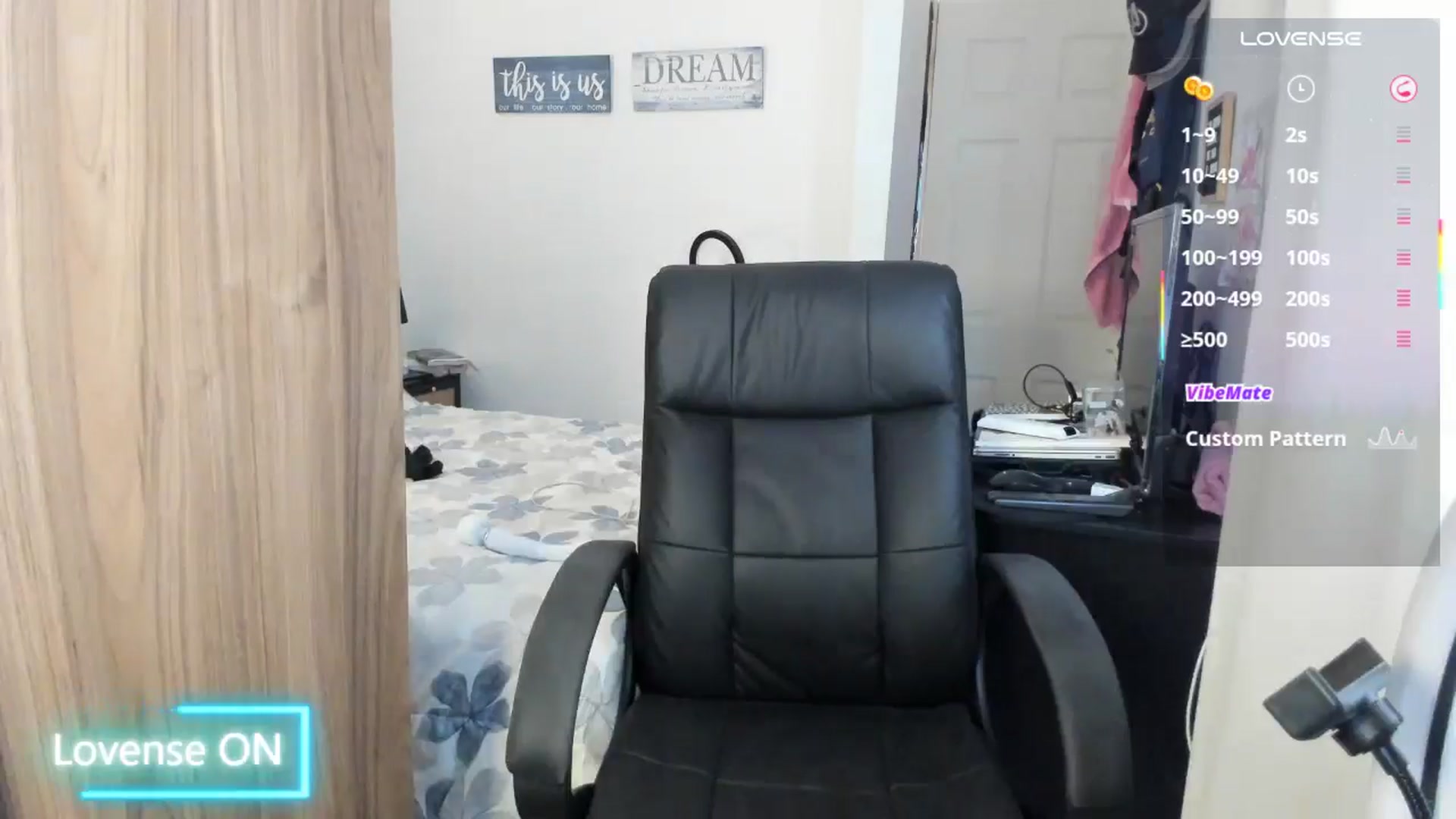 Gallery image thumbnail from Sexy_latina69's myfreecams stream on, 06/30/2025, 15:35 image 12 of 20