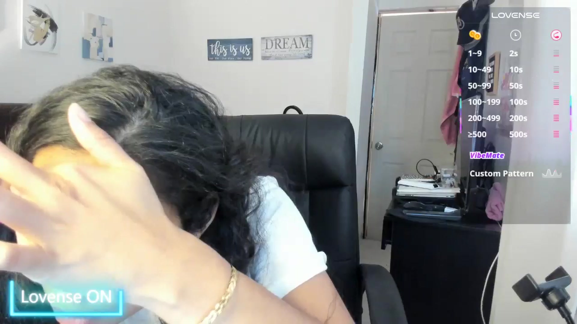 Gallery image thumbnail from Sexy_latina69's myfreecams stream on, 06/30/2025, 16:30 image 11 of 20