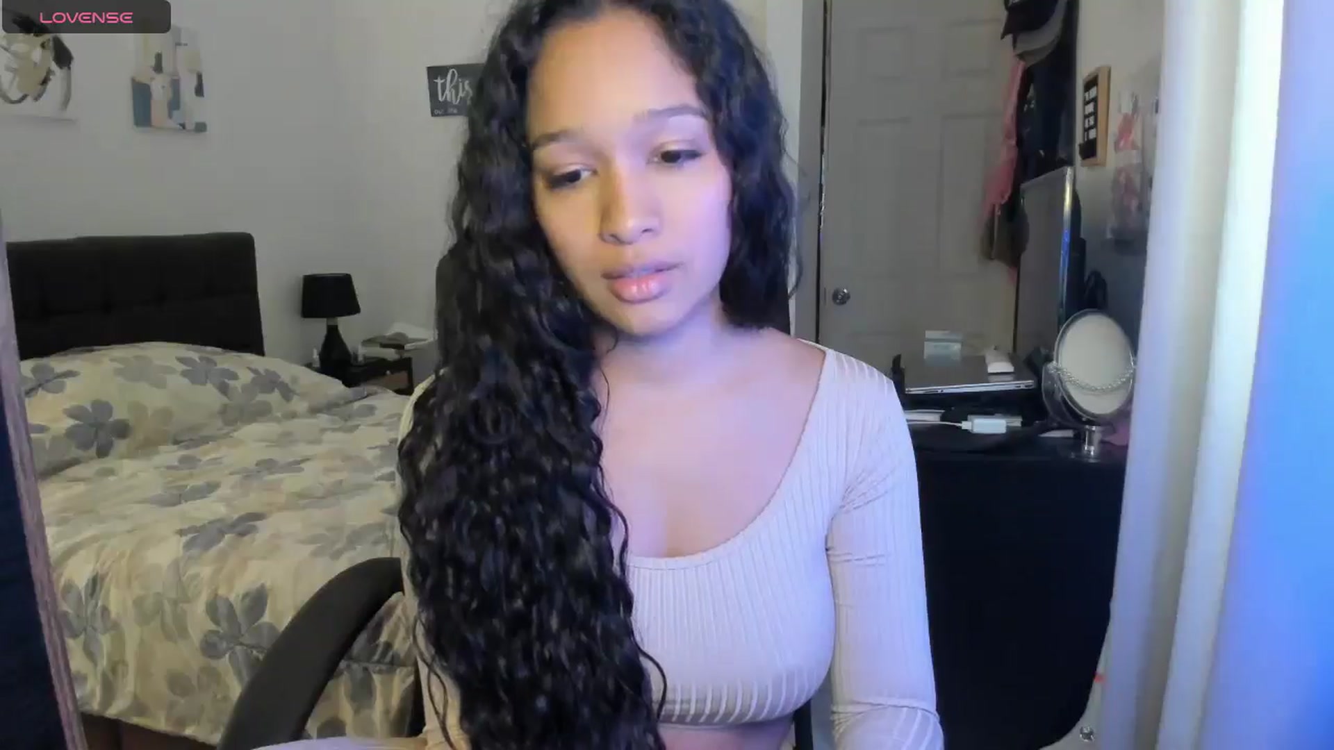 Gallery image thumbnail from Sexy_latina69's myfreecams stream on, 07/02/2025, 17:28 image 8 of 20