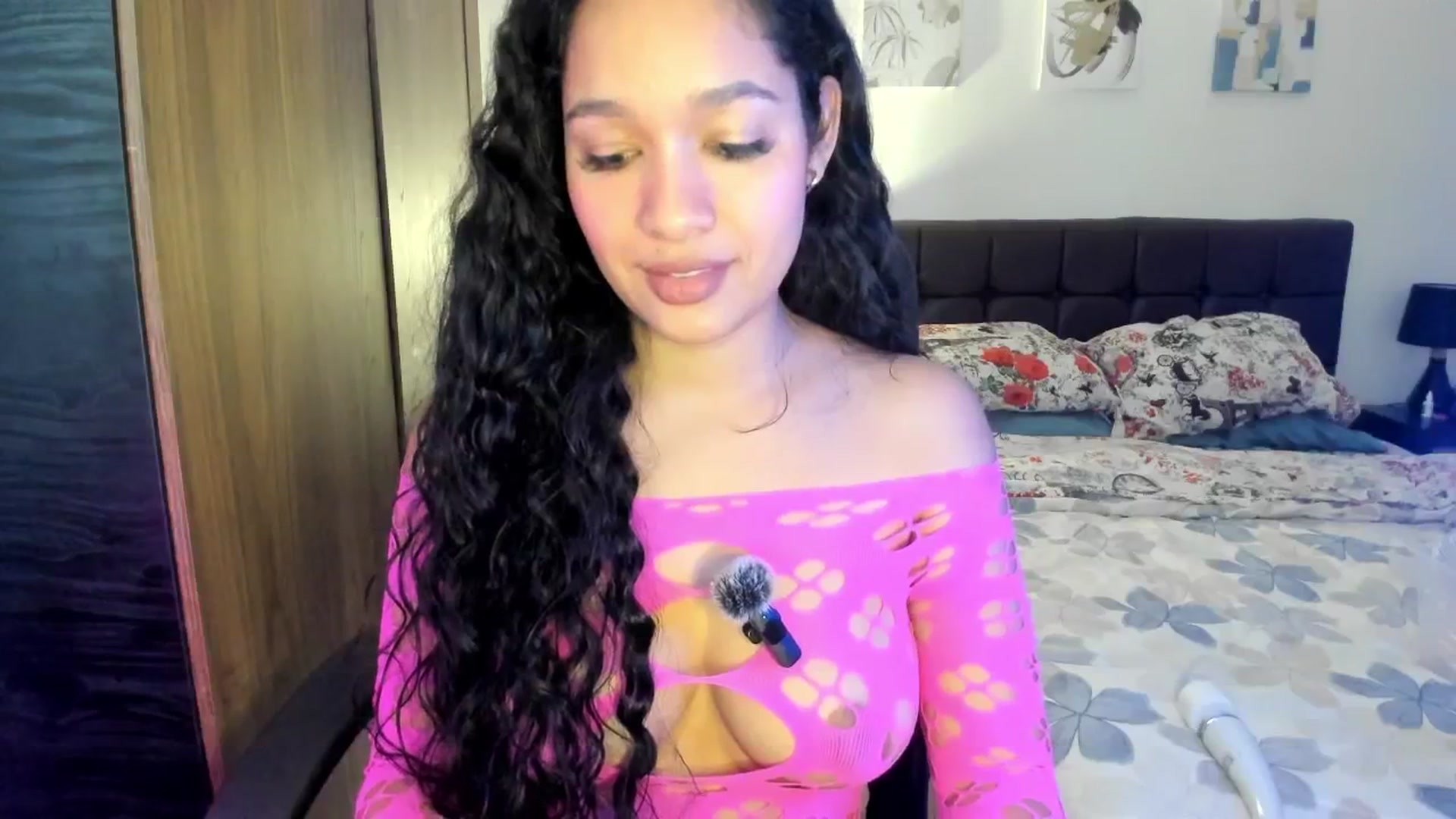 Gallery image thumbnail from Sexy_latina69's myfreecams stream on, 07/28/2025, 15:44 image 7 of 20