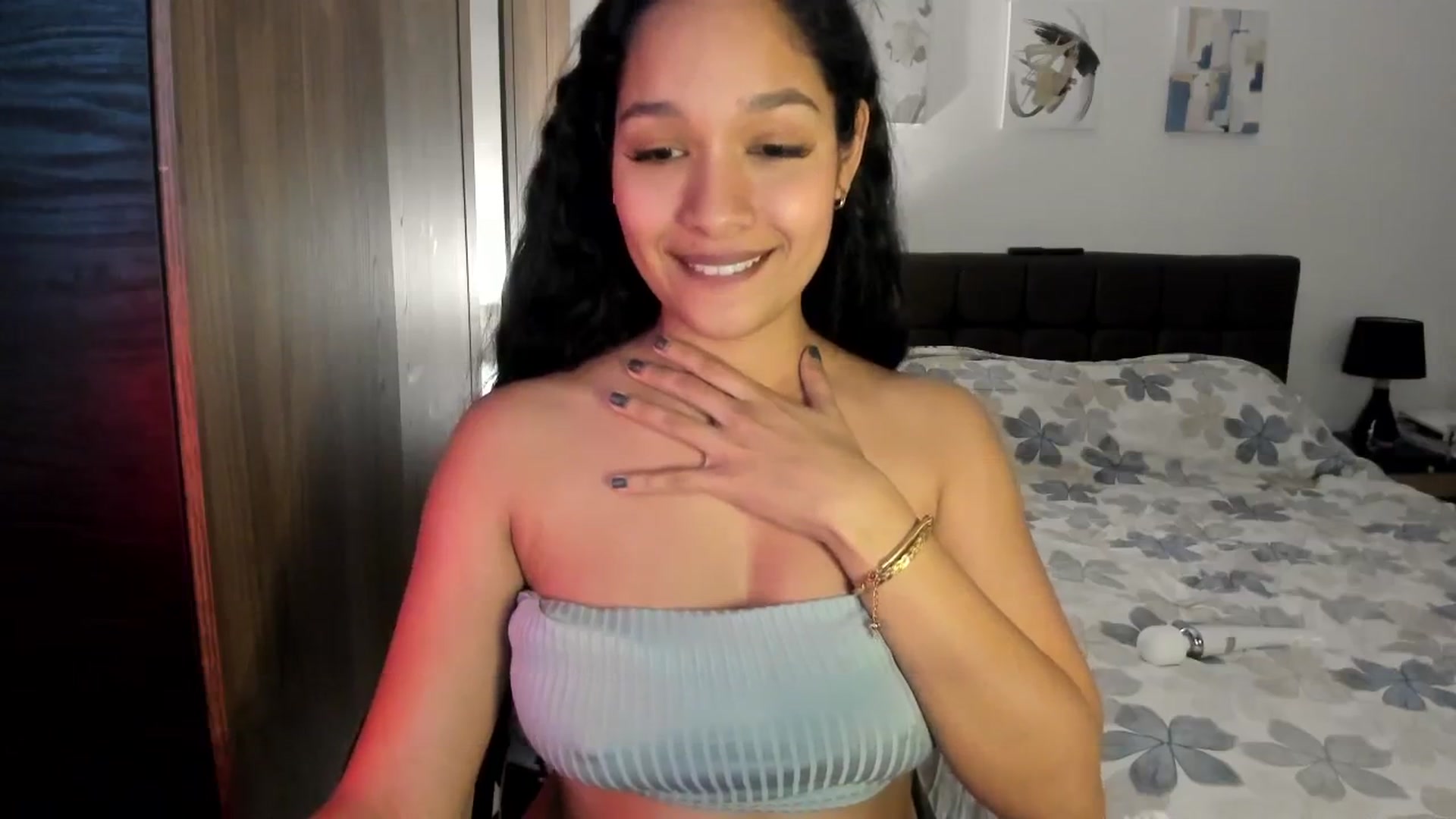 Gallery image thumbnail from Sexy_latina69's myfreecams stream on, 07/30/2025, 17:25 image 19 of 20