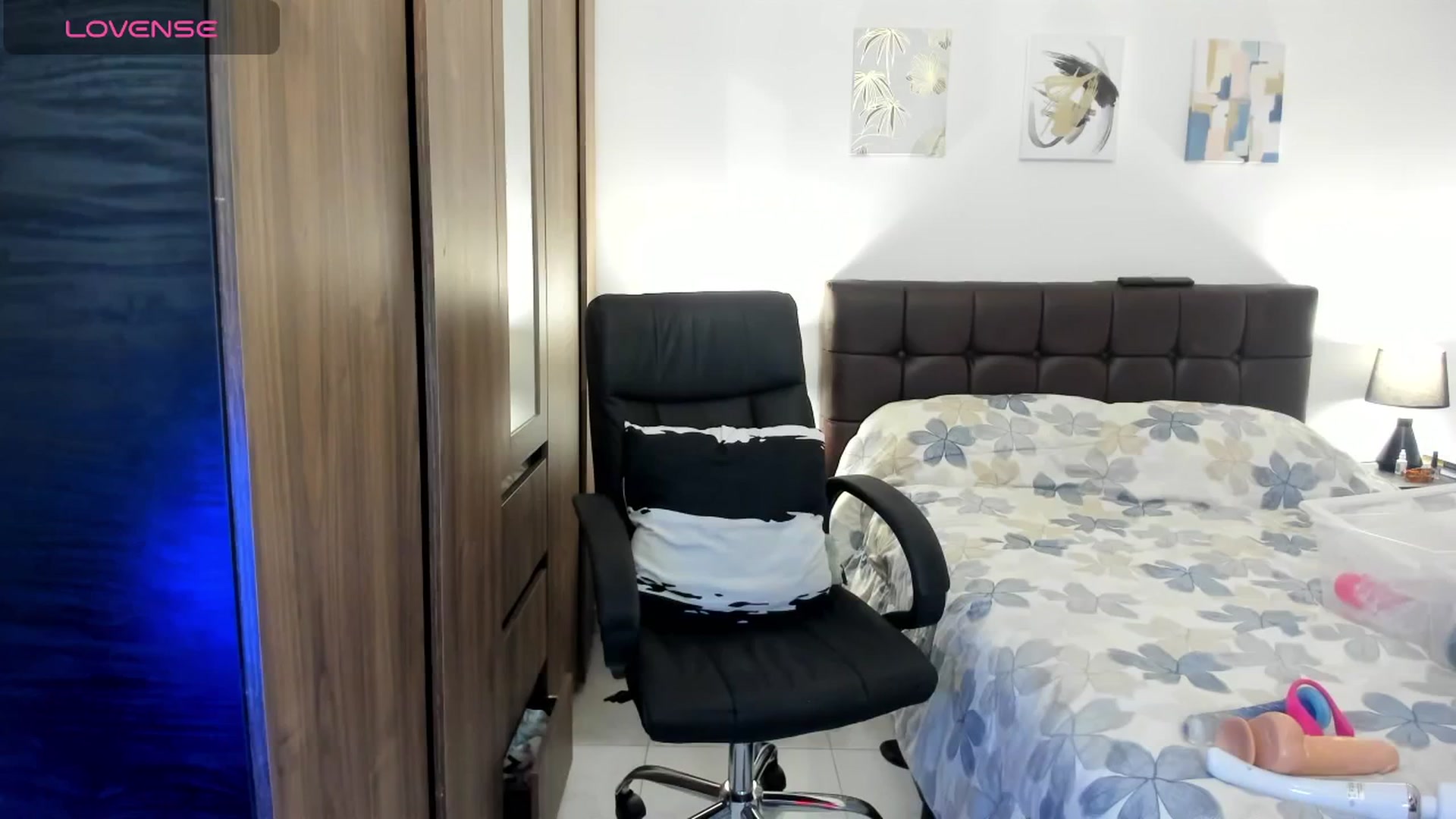 Gallery image thumbnail from Sexy_latina69's myfreecams stream on, 08/06/2025, 16:22 image 1 of 20