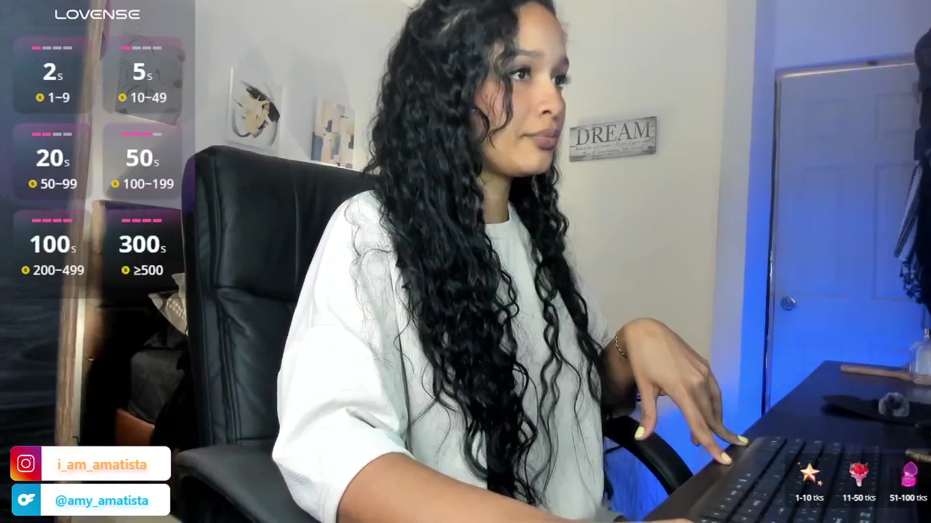 Gallery image thumbnail from Sexy_latina69's myfreecams stream on, 08/21/2025, 17:20 image 7 of 20