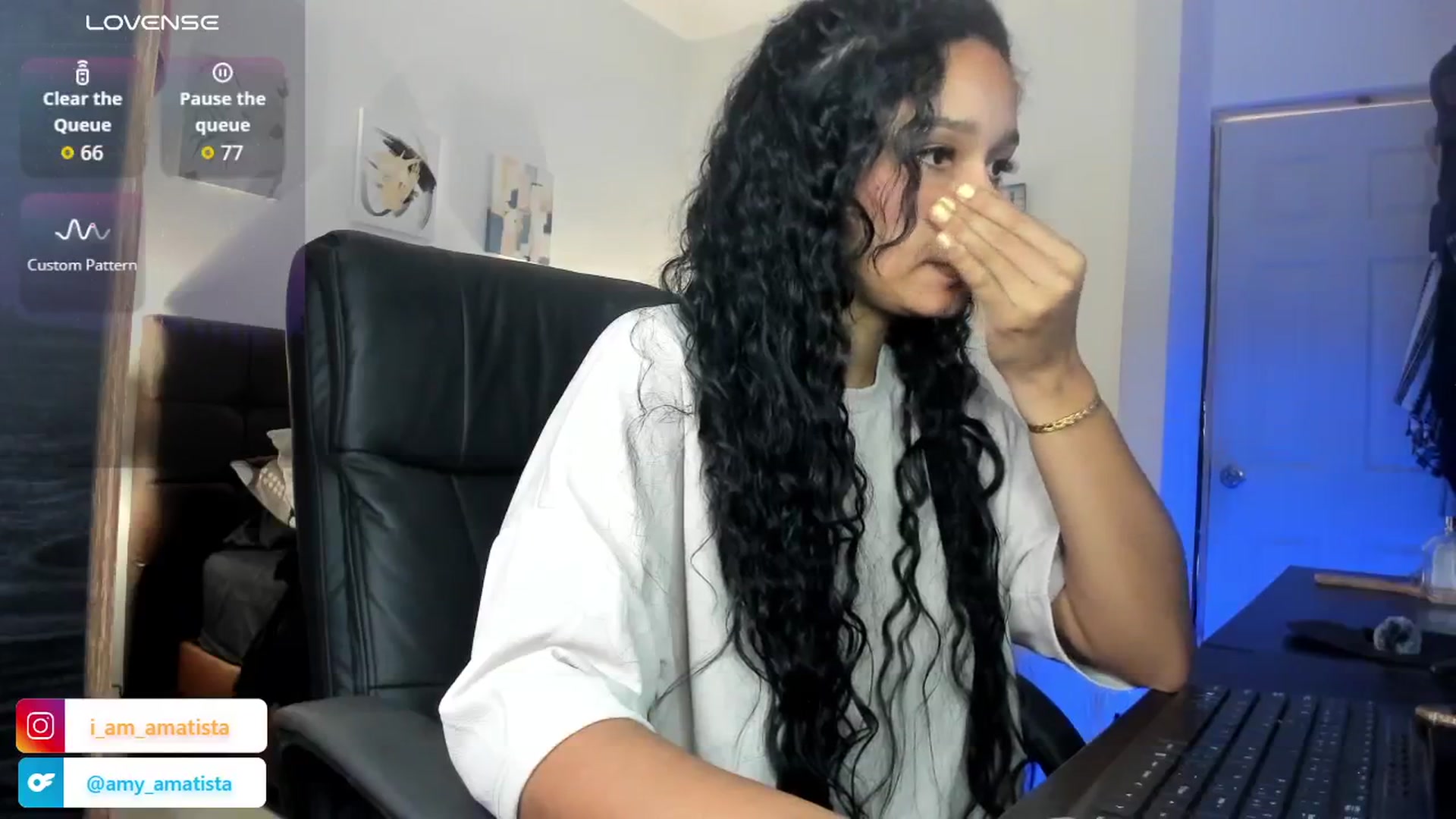 Gallery image thumbnail from Sexy_latina69's myfreecams stream on, 08/21/2025, 17:20 image 4 of 20